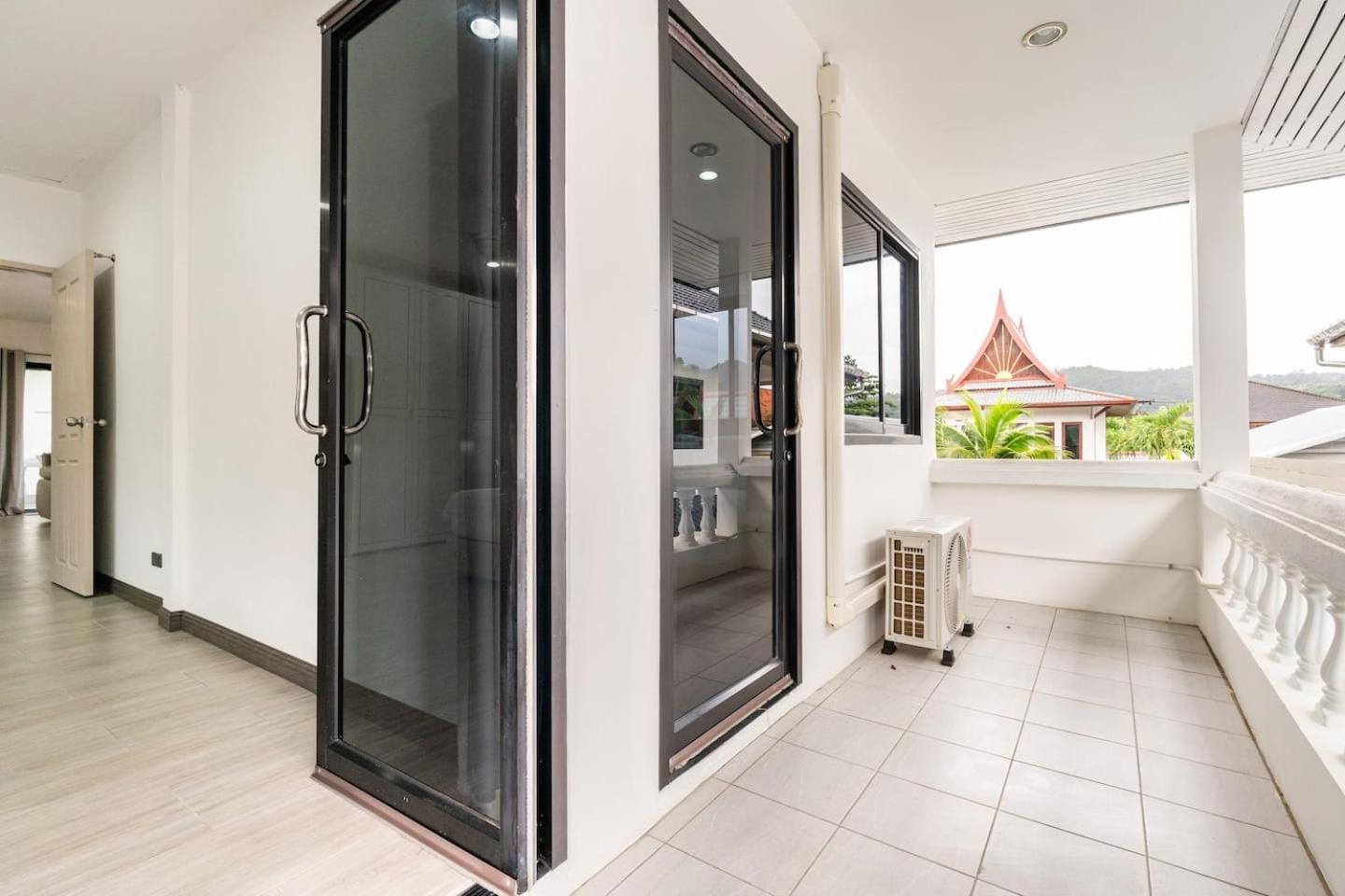 Kamala Fantasy 5 Bedroom Modern Private Pool Villa