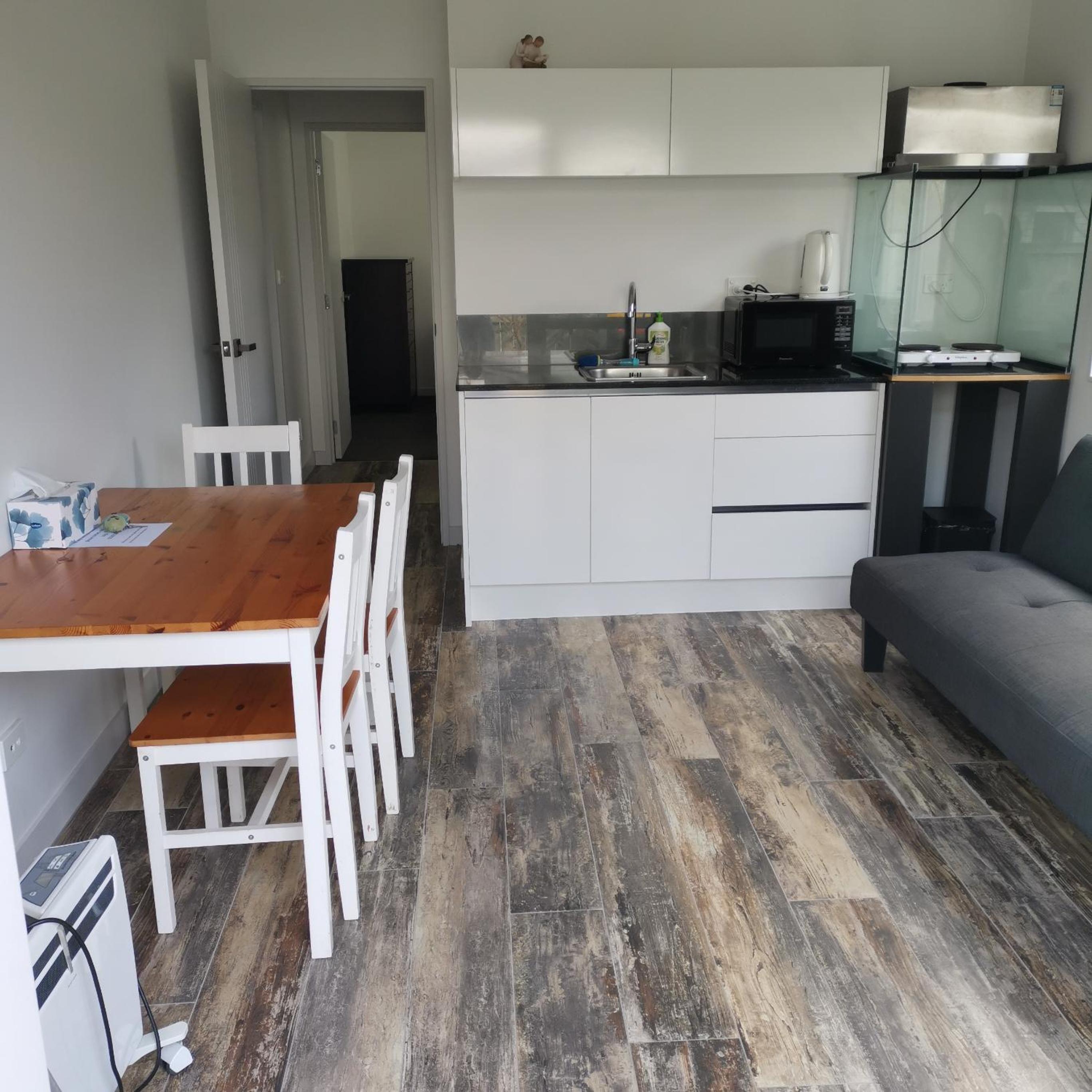 Cozy granny flat B&B view 5