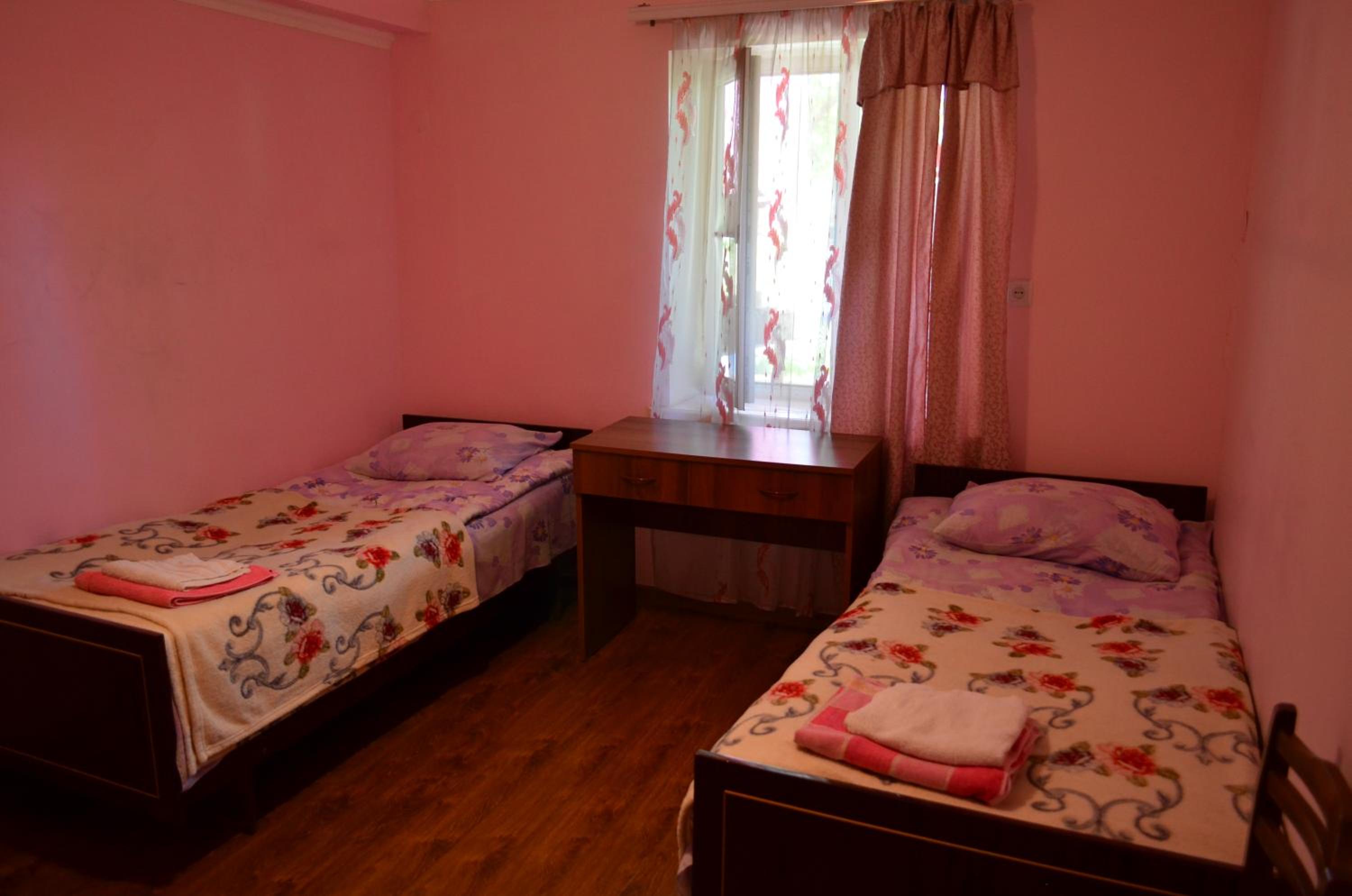 Aghasu Tun B&B