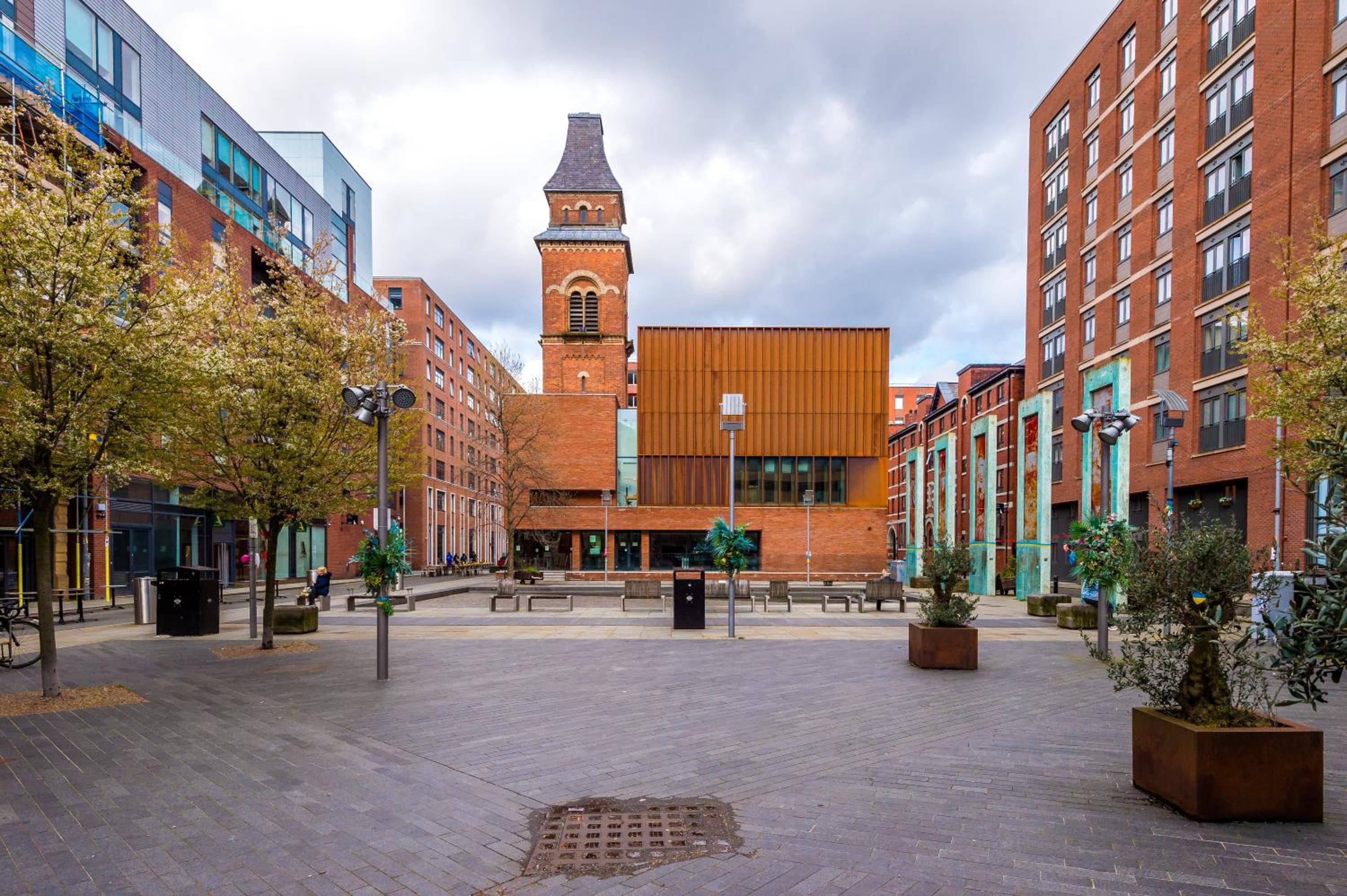 4-Storey Townhouse in Central Manchester by Hilltop Serviced Apartments view 2