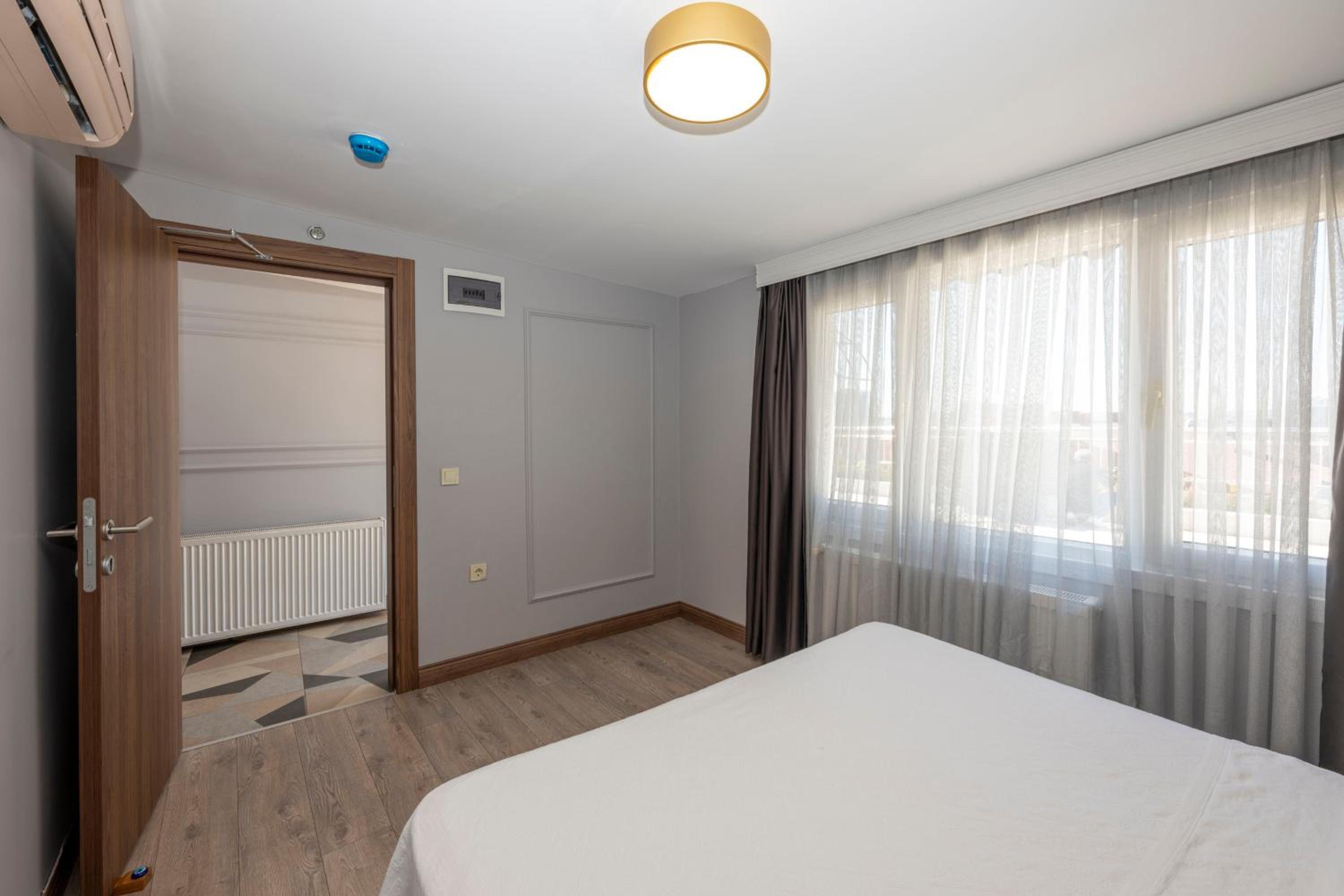 Comfort Suites Otel - Image 29