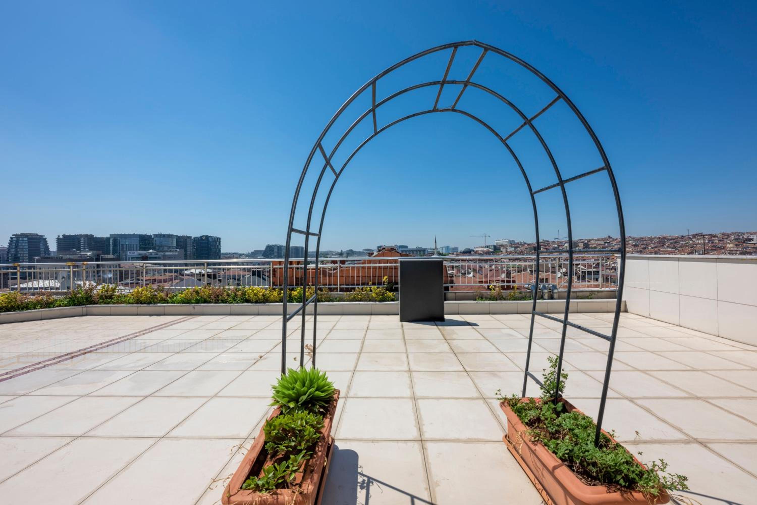 Comfort Suites Otel - Image 30