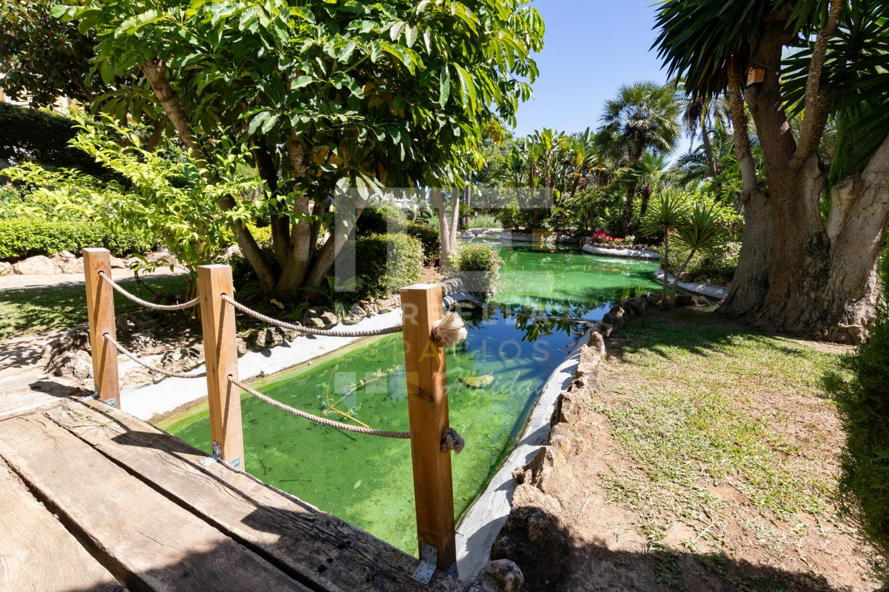 Amplio apartamento planta jardin Nagueles