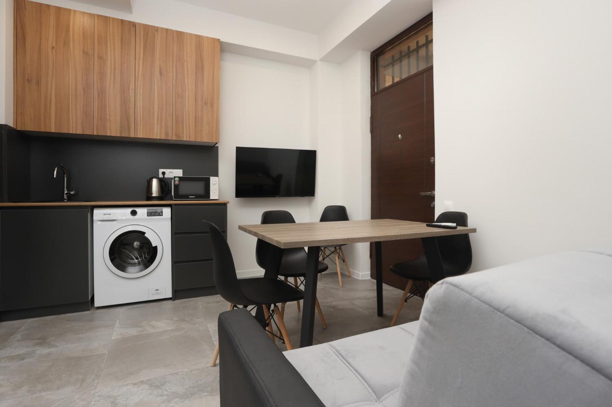 Apart-hotel on Saryan Str 26-3