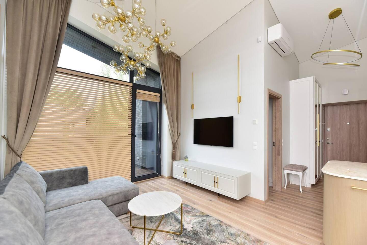Apartment 7F view 3