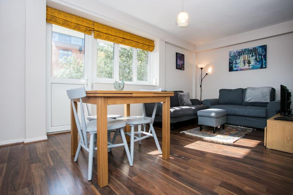 Lovely 1 Bedroom Apartment w/ Balcony in Dalston