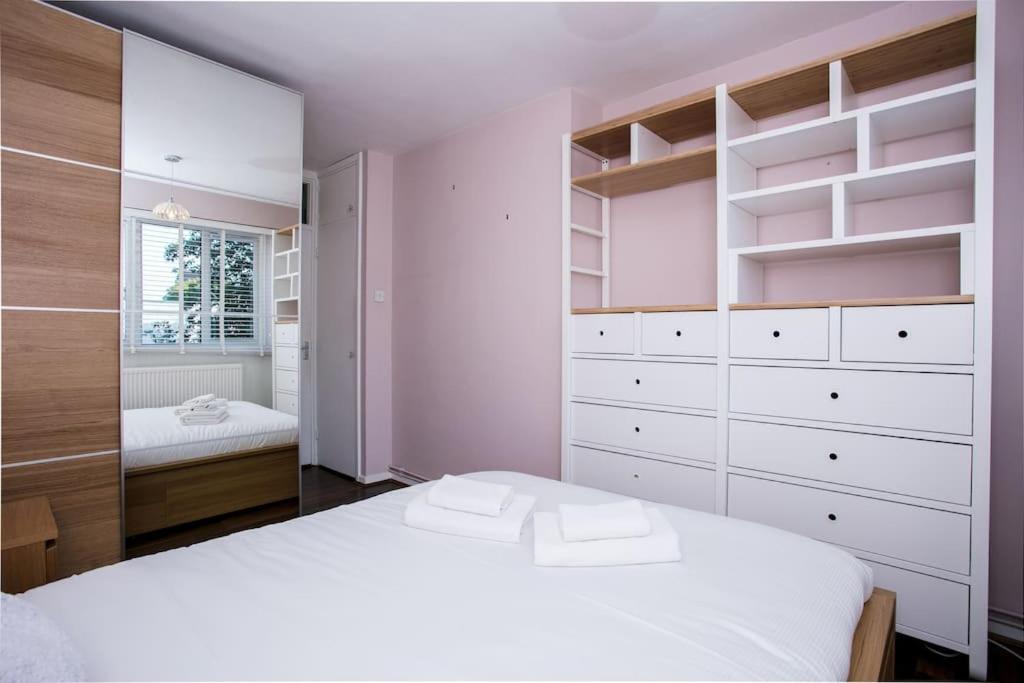 Lovely 1 Bedroom Apartment w/ Balcony in Dalston