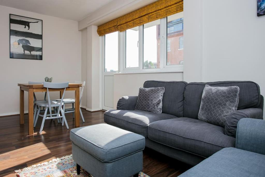 Lovely 1 Bedroom Apartment w/ Balcony in Dalston