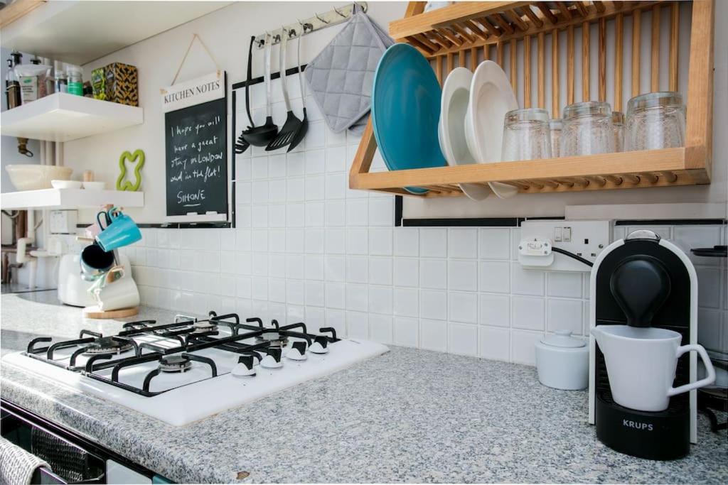 Lovely 1 Bedroom Apartment w/ Balcony in Dalston