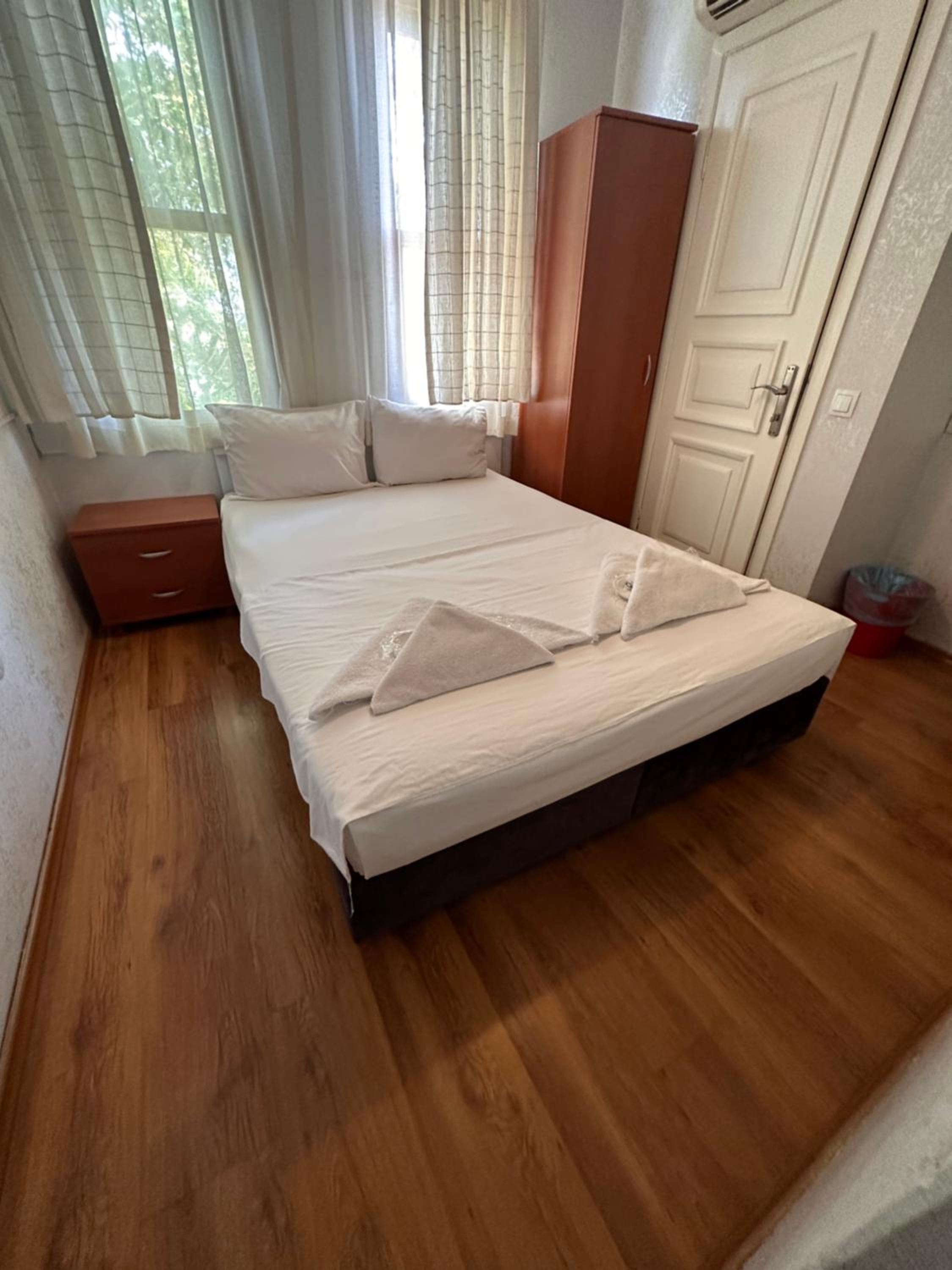 Hotel Antique - Image 14