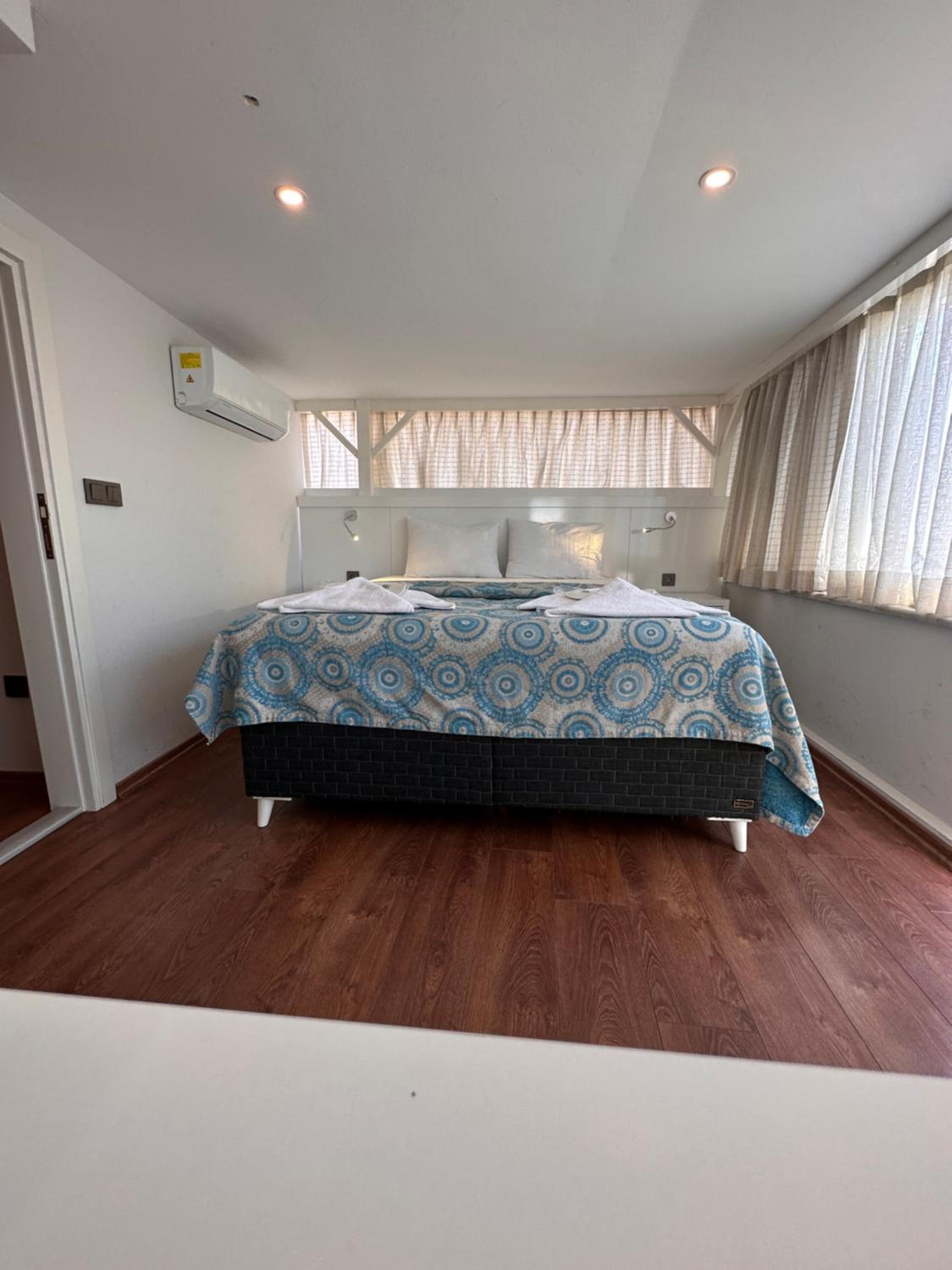 Hotel Antique - Image 29