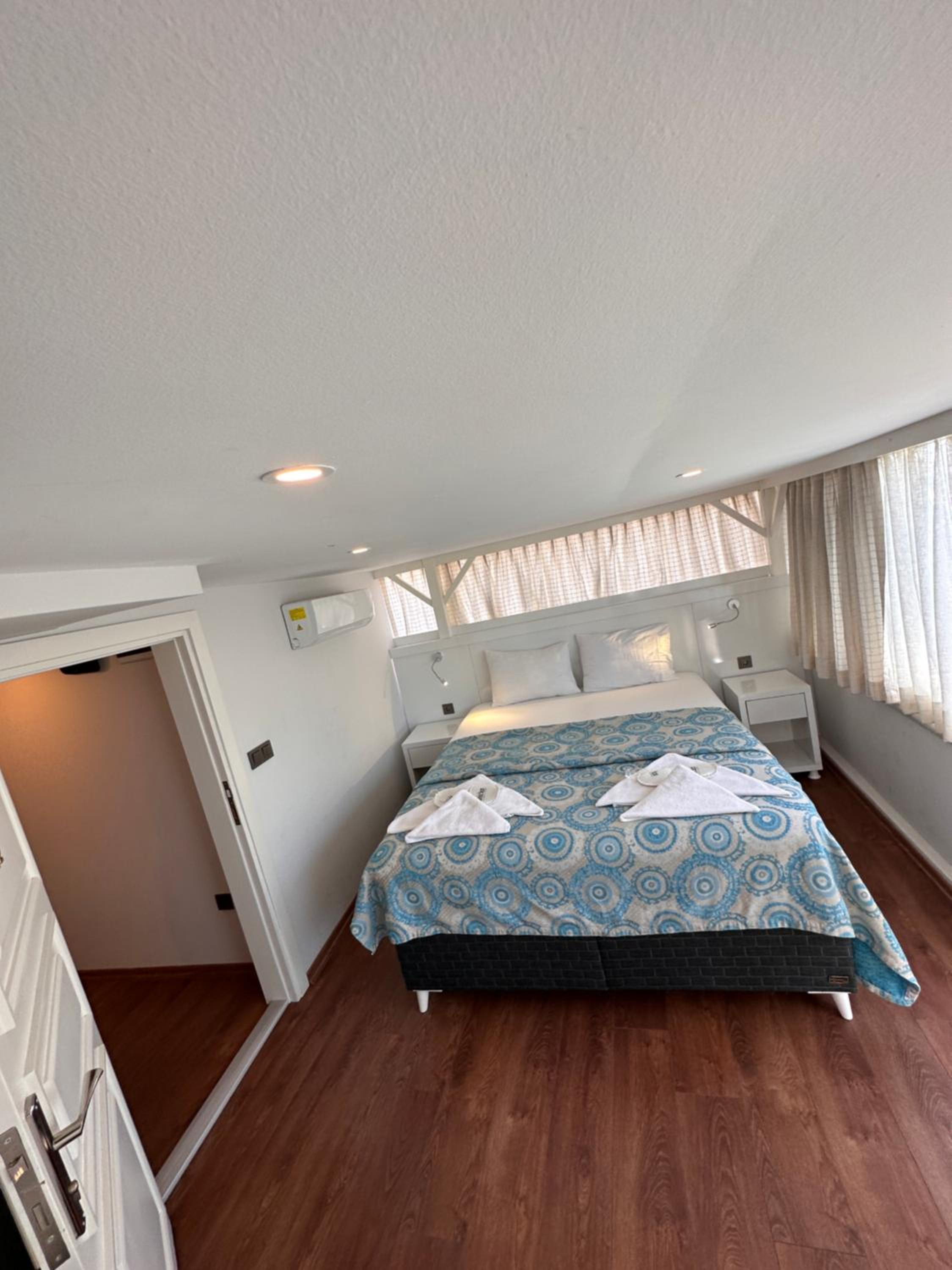 Hotel Antique - Image 18