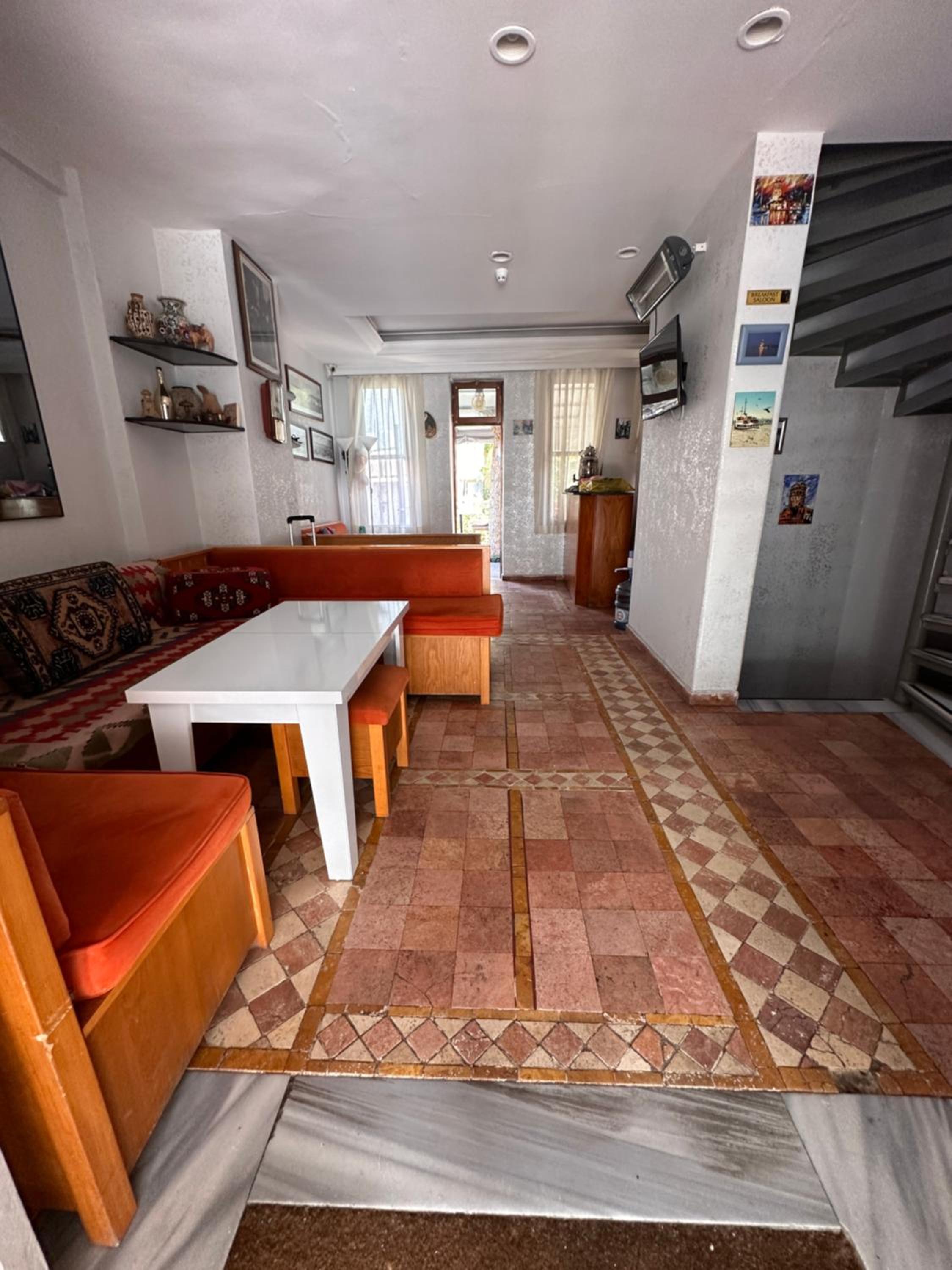 Hotel Antique - Image 27