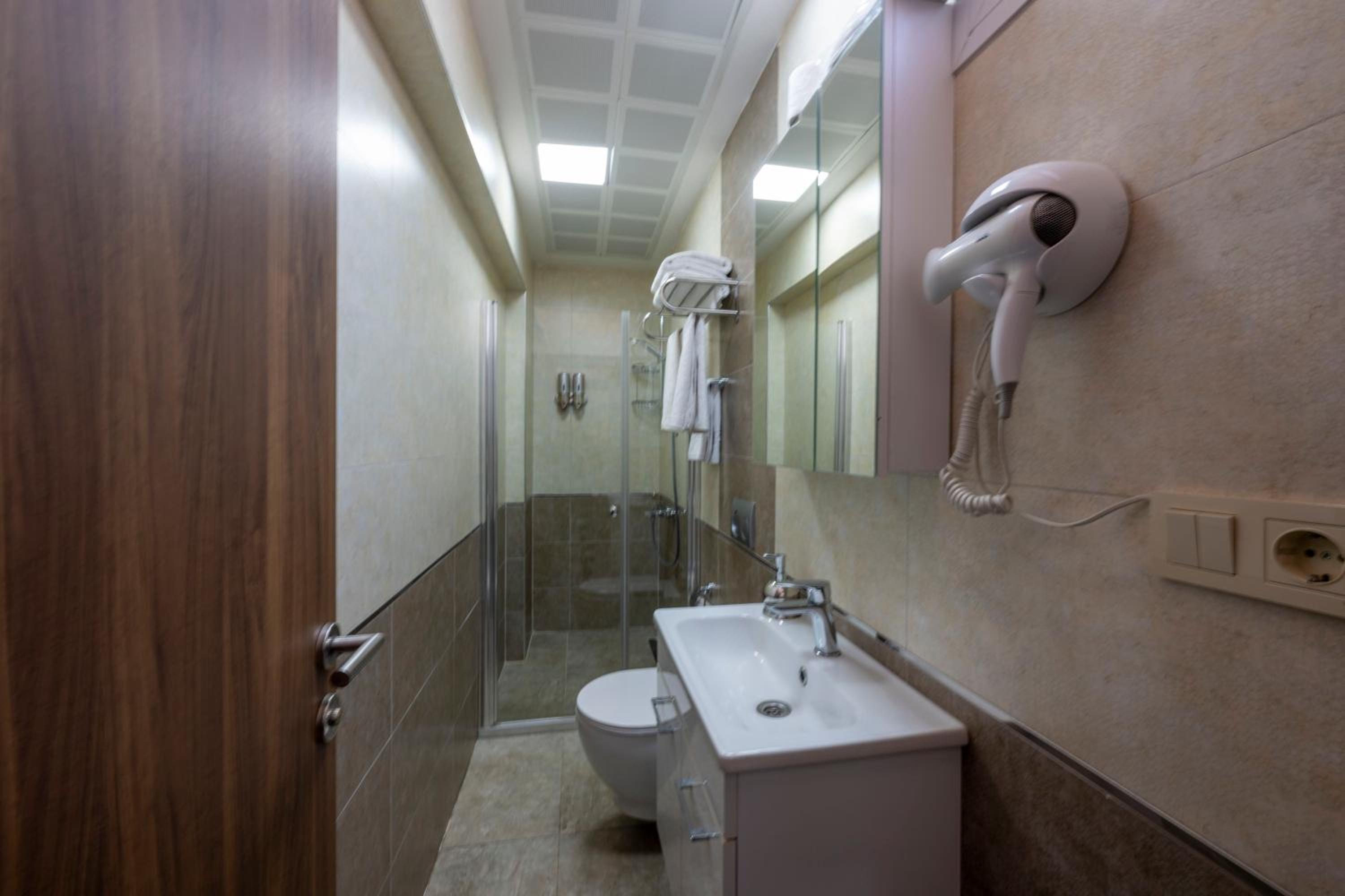 Comfort Suites Otel - Image 39