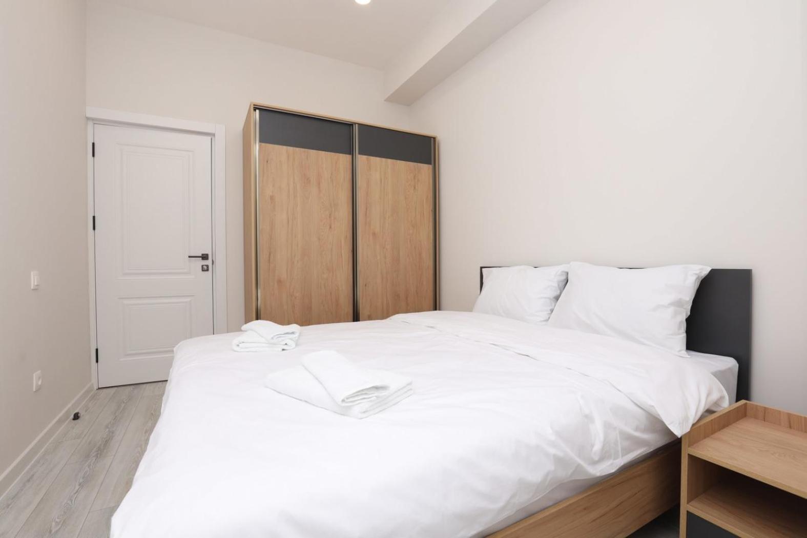 Apart-hotel on Saryan Str 26-3
