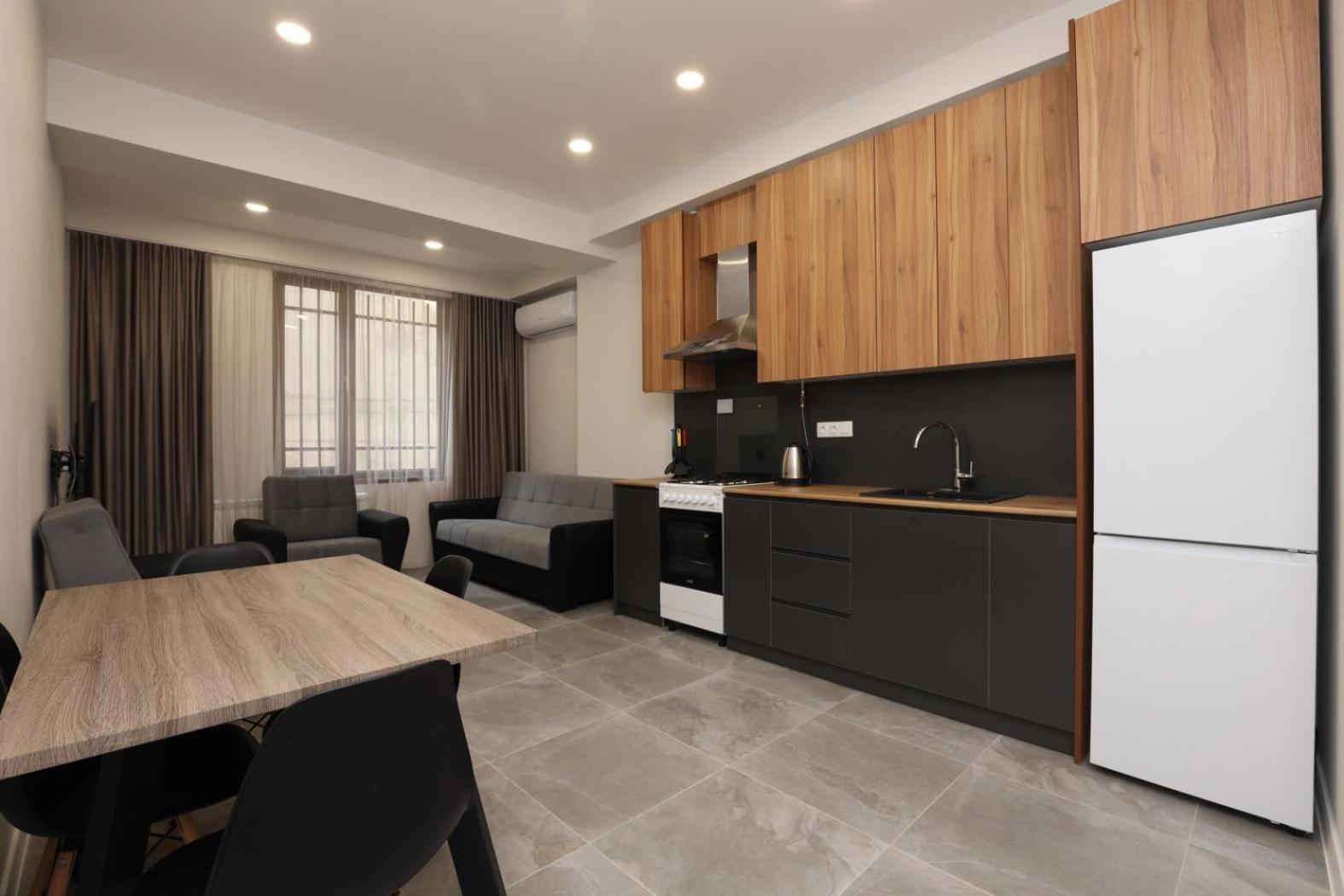 Apart-hotel on Saryan Str 26-3