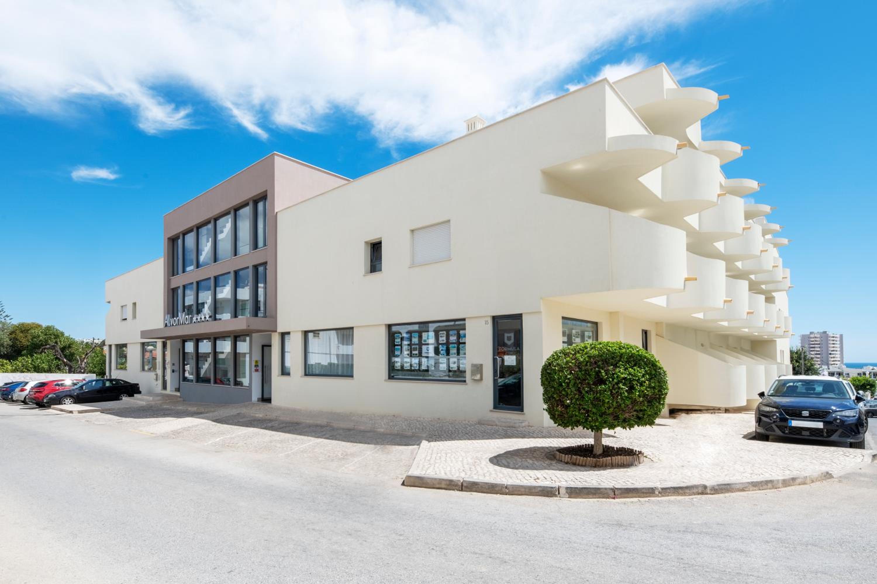 Hotel AlvorMar Apartamentos Turisticos - Image 1