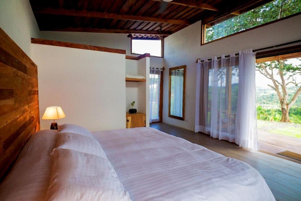 Luxury Villa Carao - Serene Amazing Views and Starlink