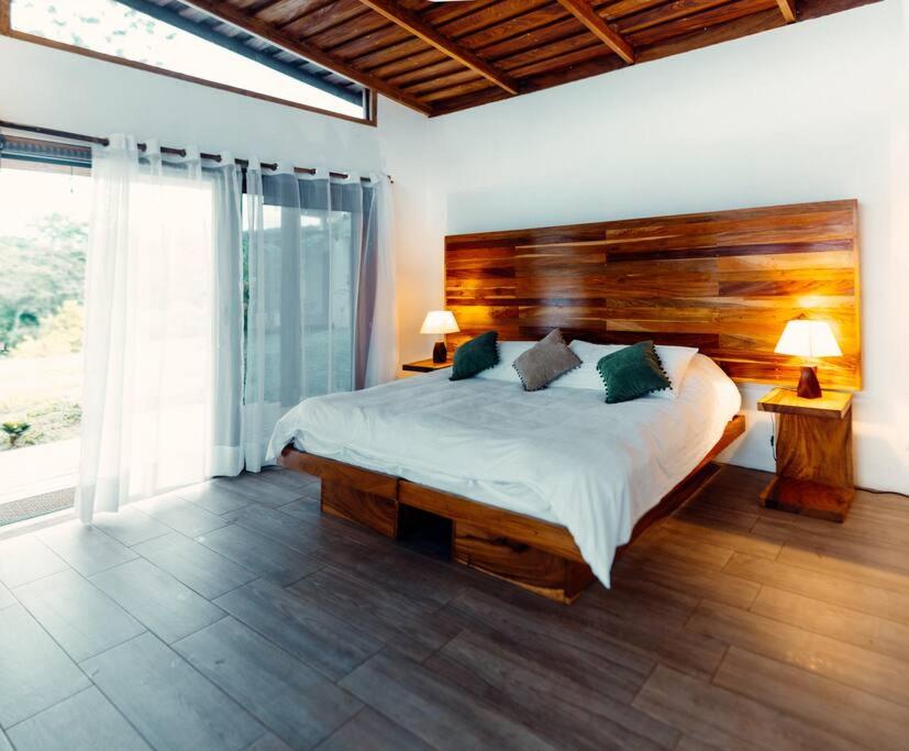 Luxury Villa Carao - Serene Amazing Views and Starlink