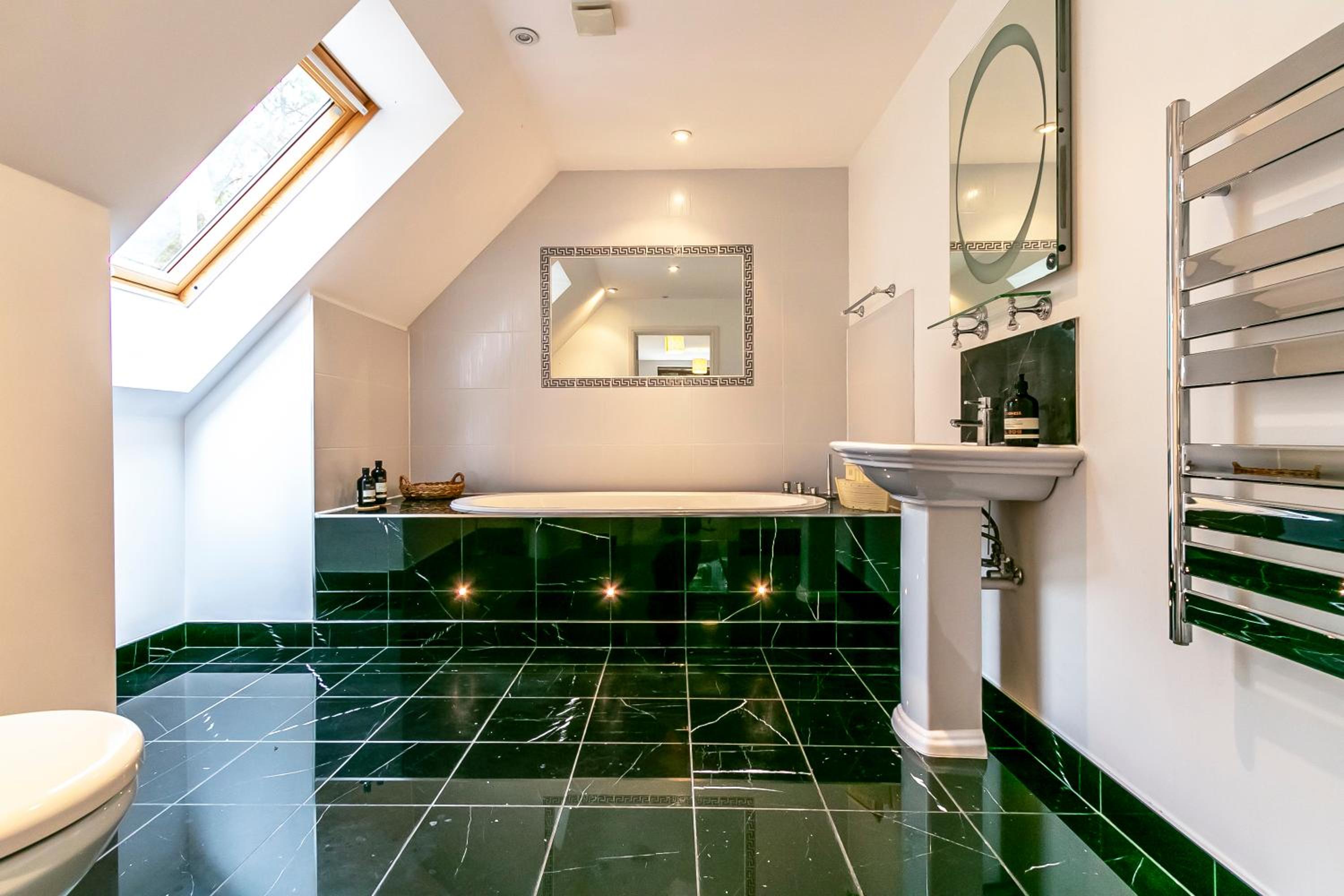 Scotsdale - exclusive family home
