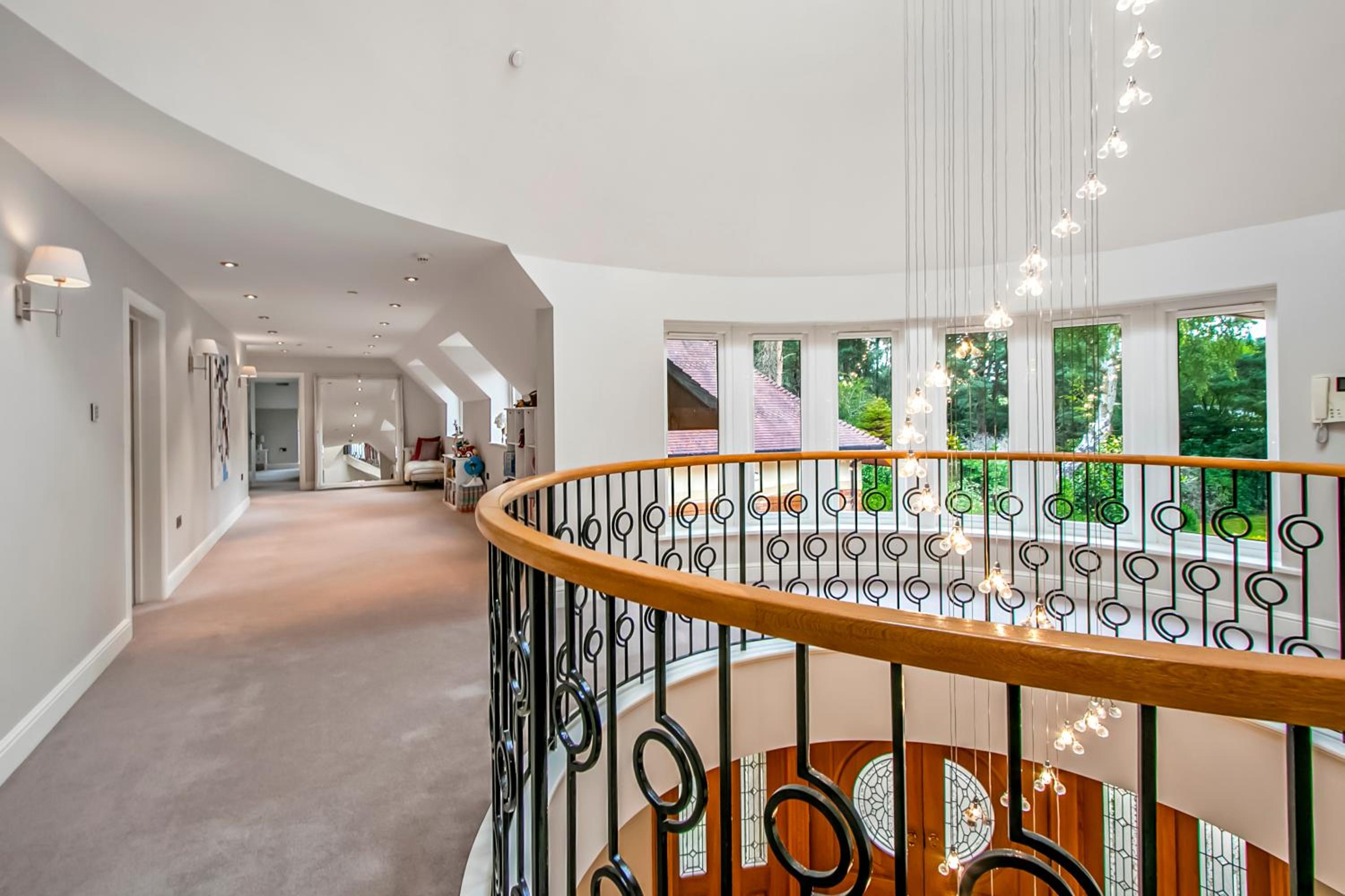 Scotsdale - exclusive family home