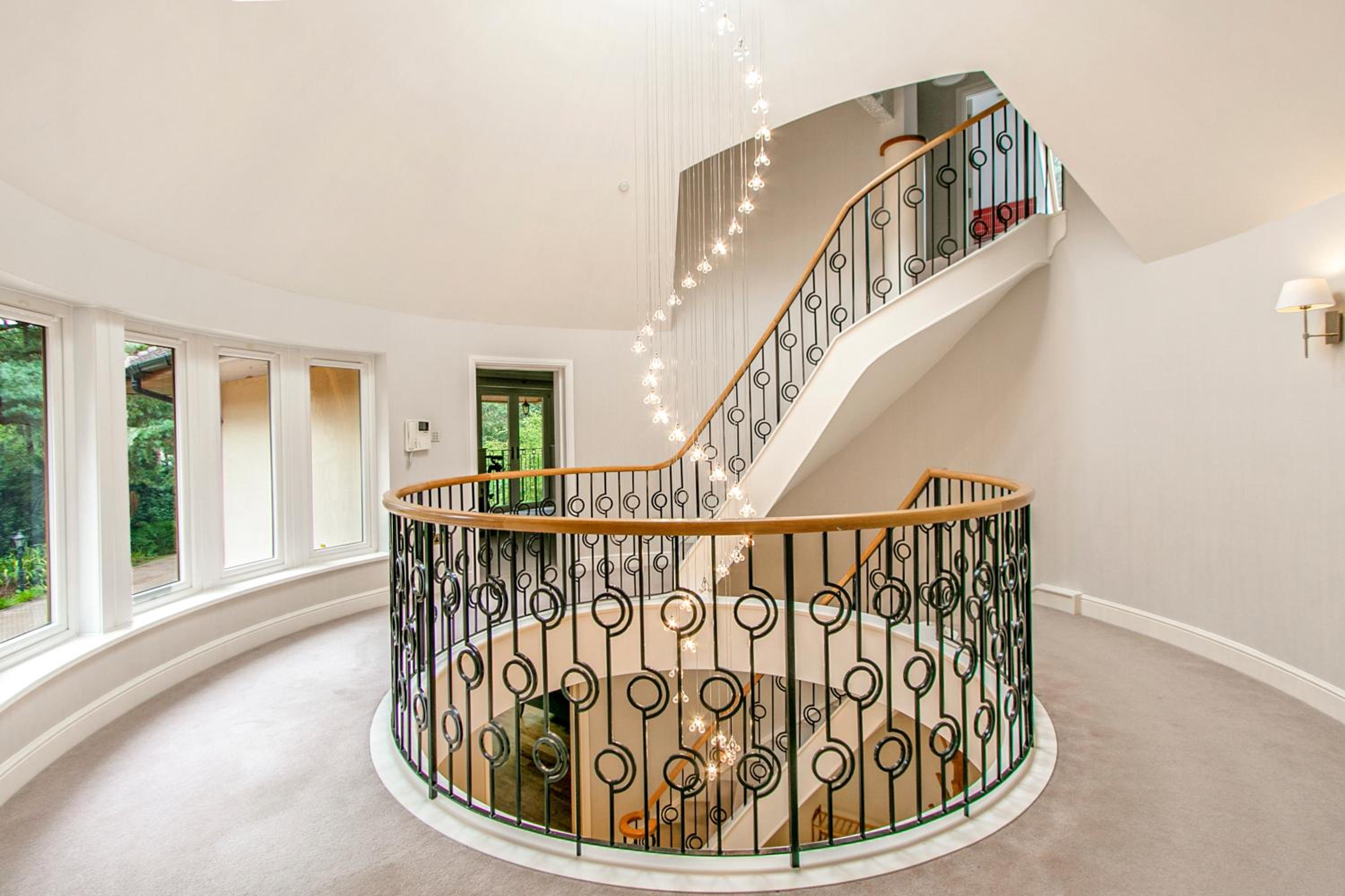 Scotsdale - exclusive family home