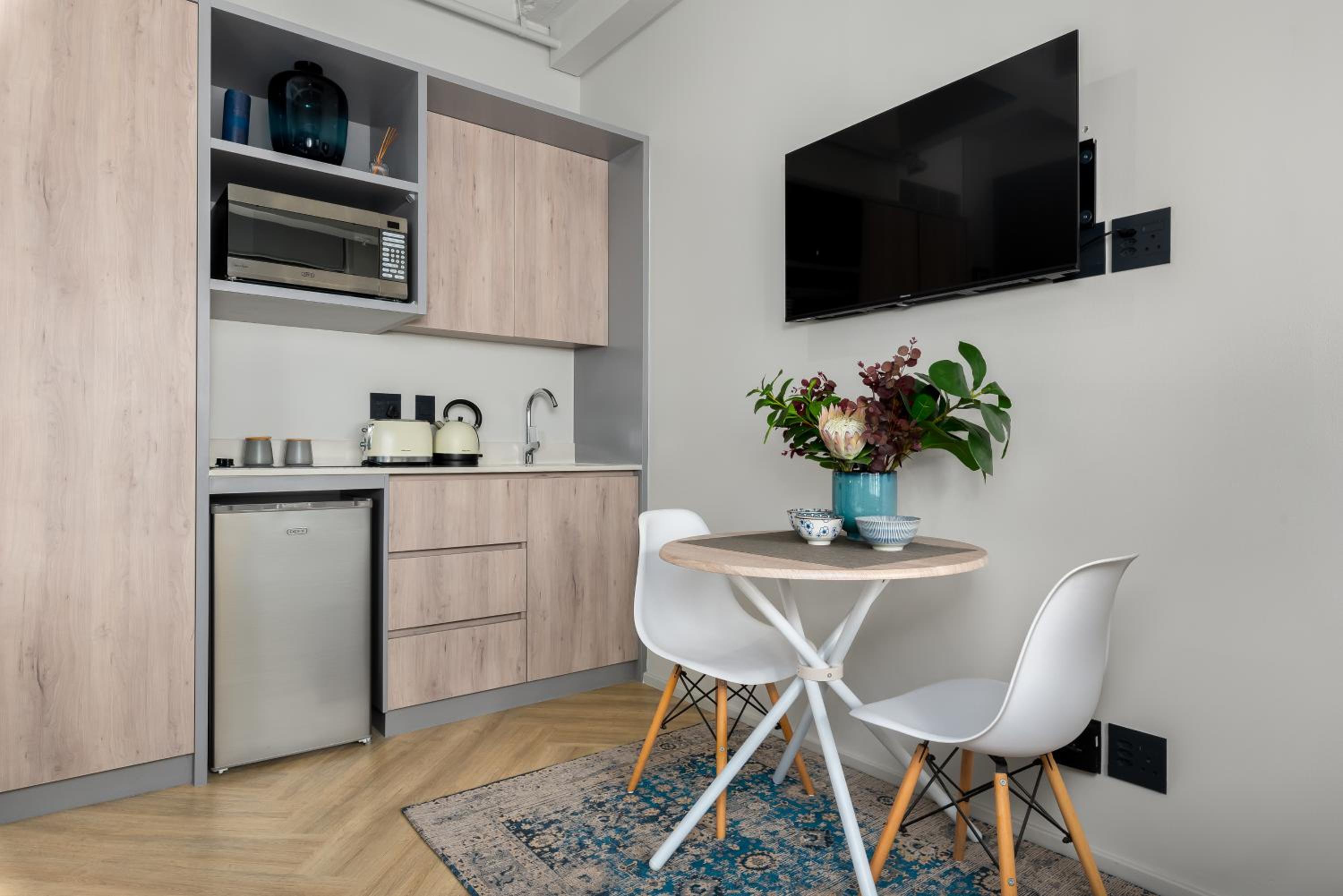 One Thibault Luxury Apartments
