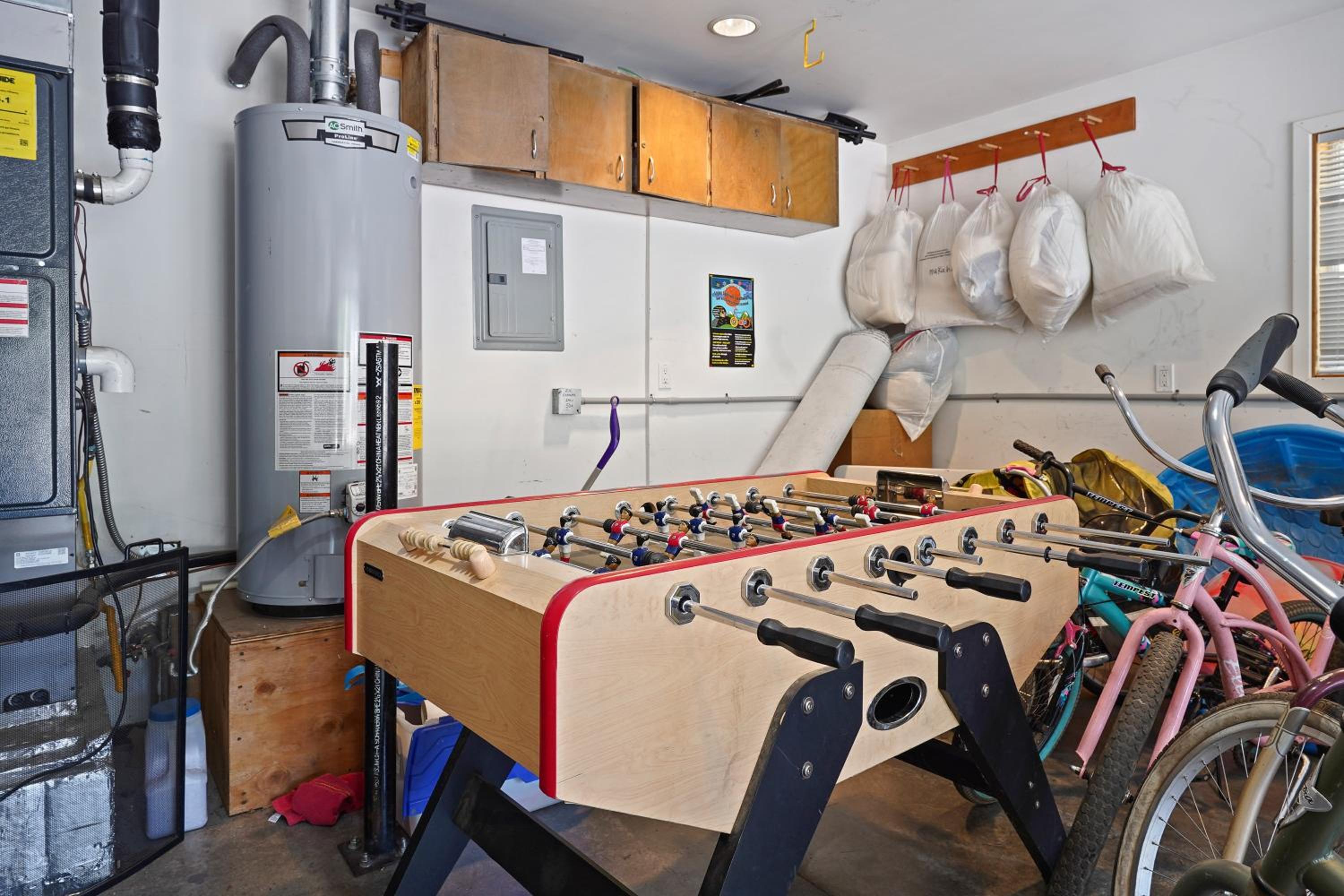 2 Landrise Home with Bikes to Use