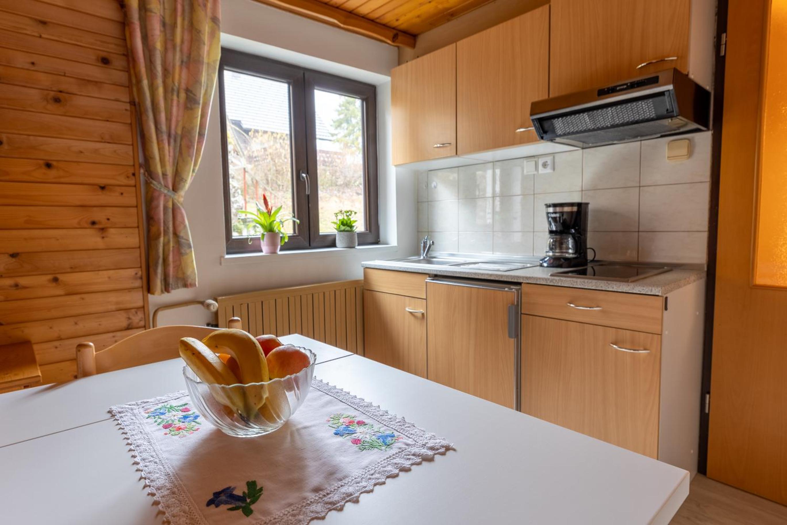 Apartments and rooms Pri Urhu view 5