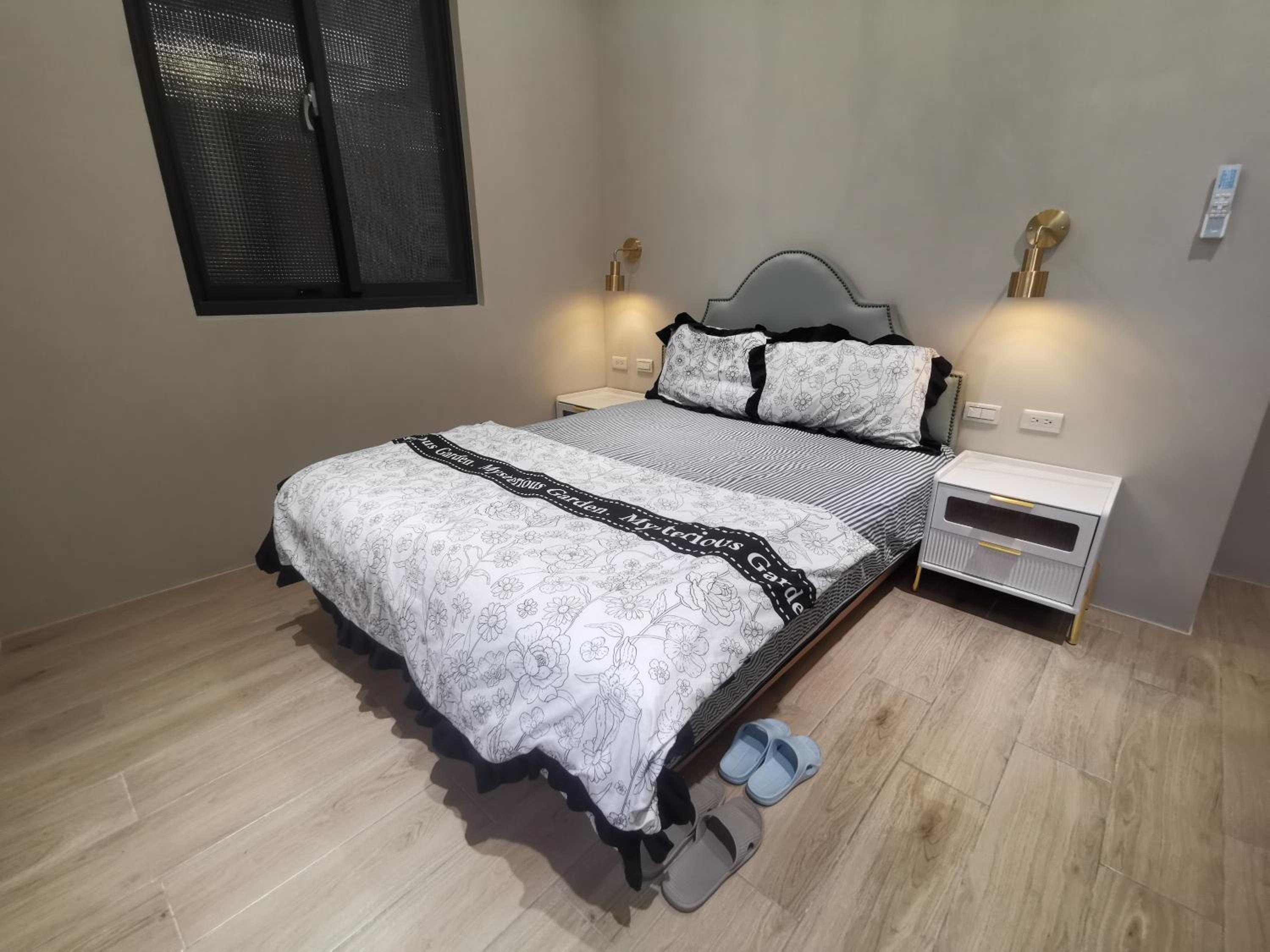 橙舍一館 TW Hostel I