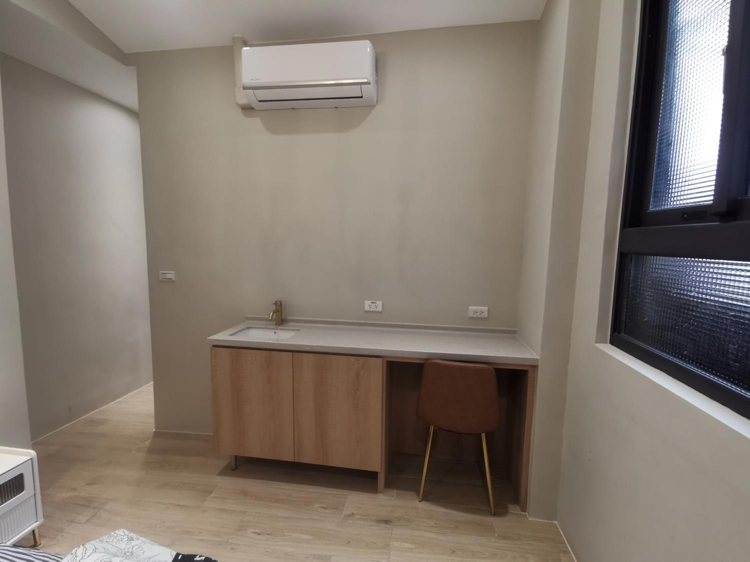 橙舍一館 TW Hostel I