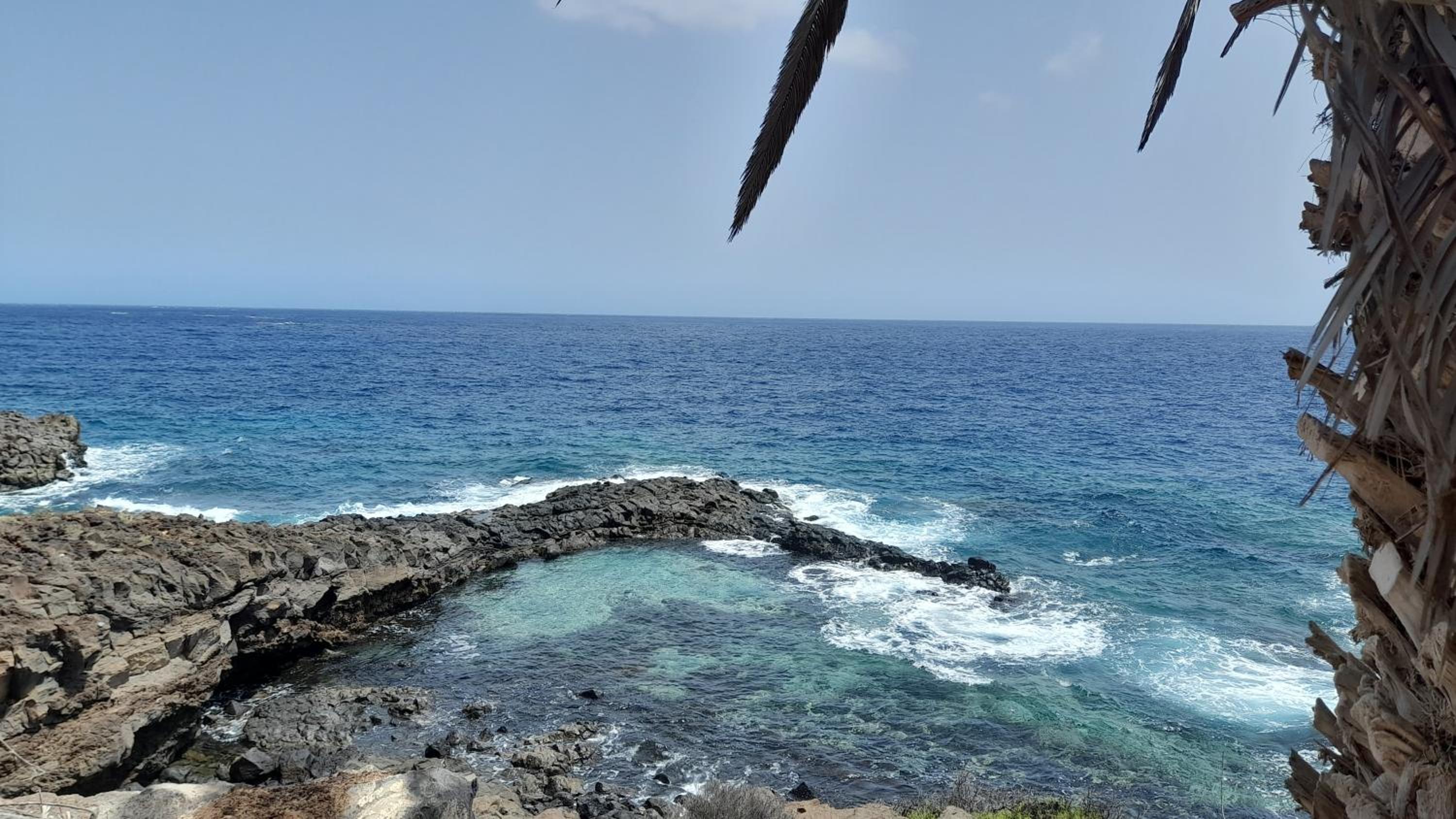 Ocean Escape Los Abrigos Front Sea Fast WiFi Near Airport view 5