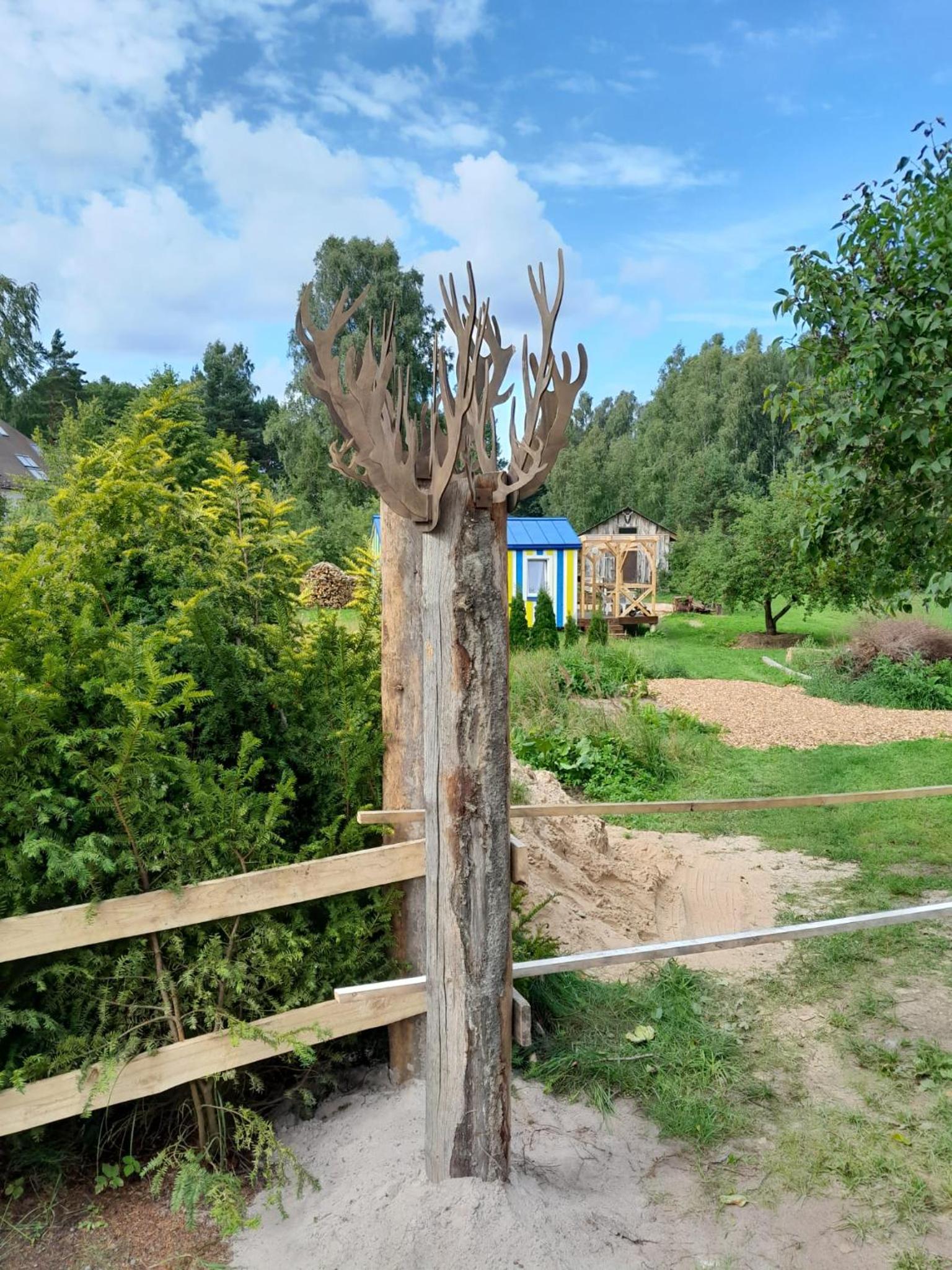 Camping Fluffy Horns - Kempings Pūkainie Ragi