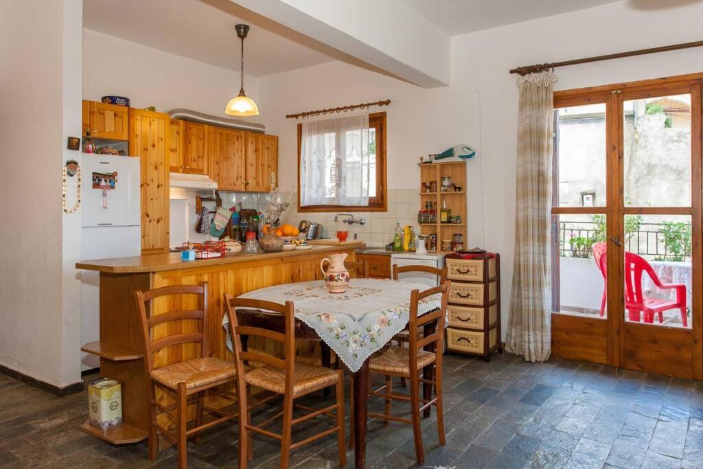 LESKA APARTMENT IN ARGYROUPOLI