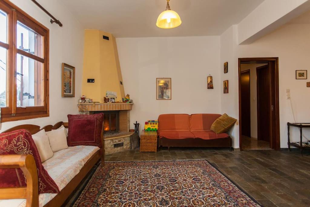 LESKA APARTMENT IN ARGYROUPOLI
