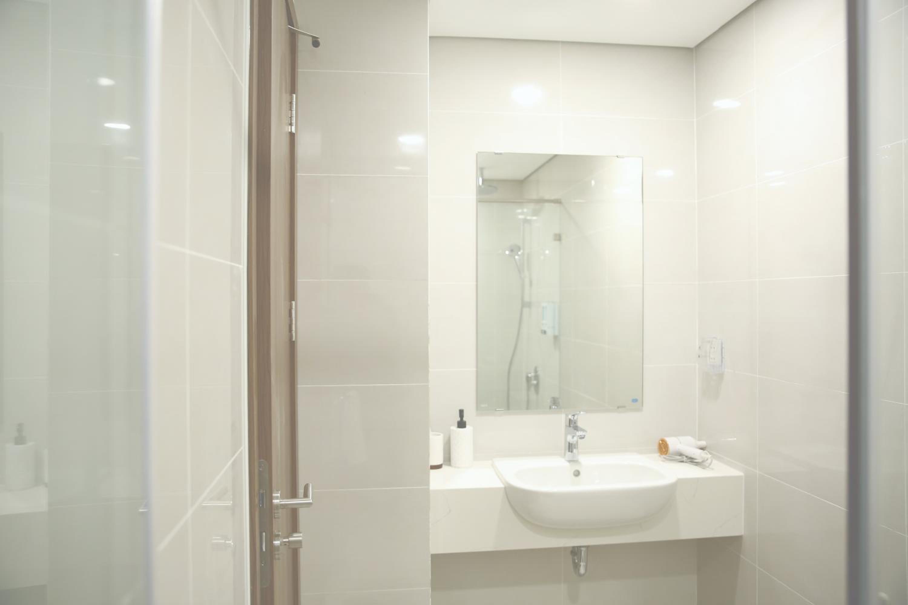 Luxury 2BR Condo in District 7