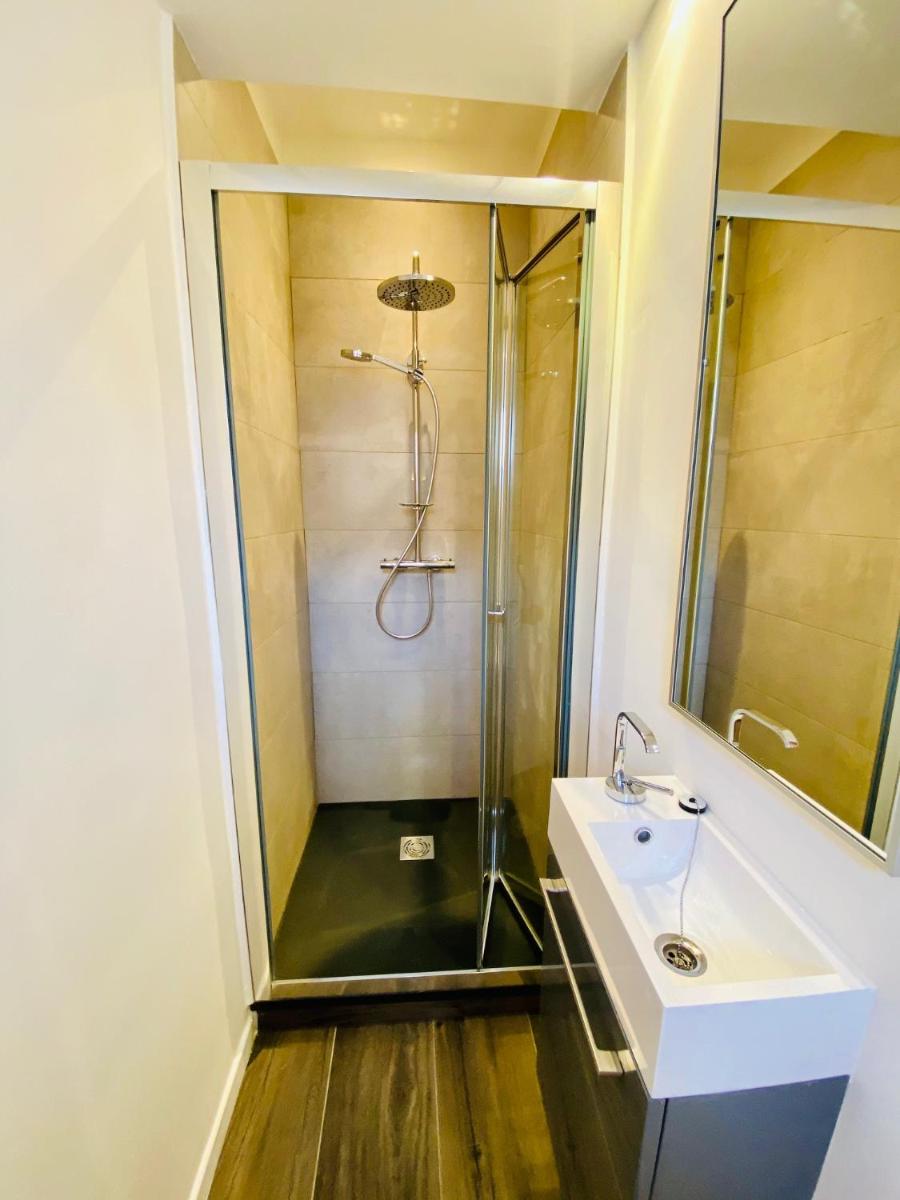 Charming 2 bedroom apartment in the centre of Cannes photo 5