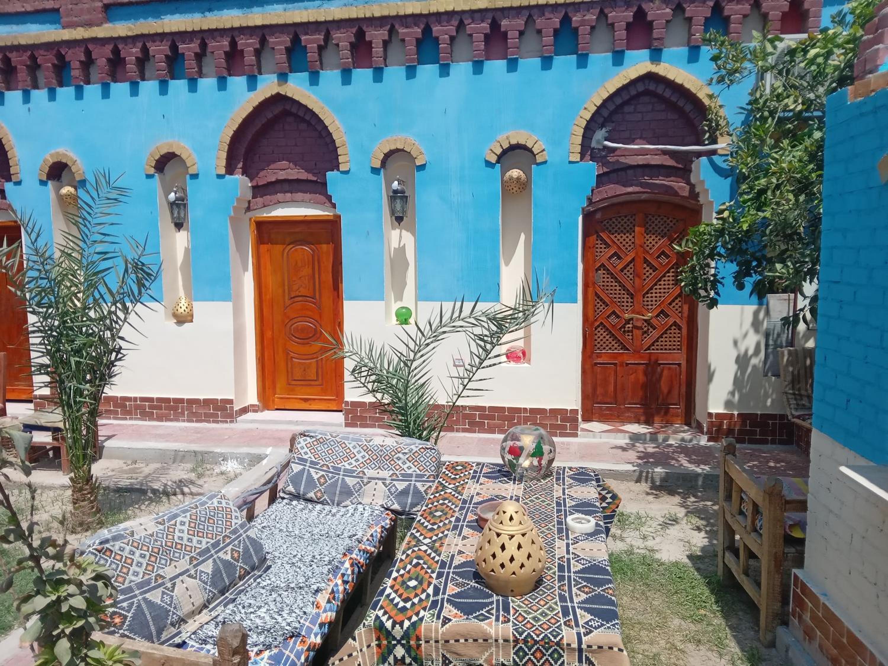 Green Palace Garden