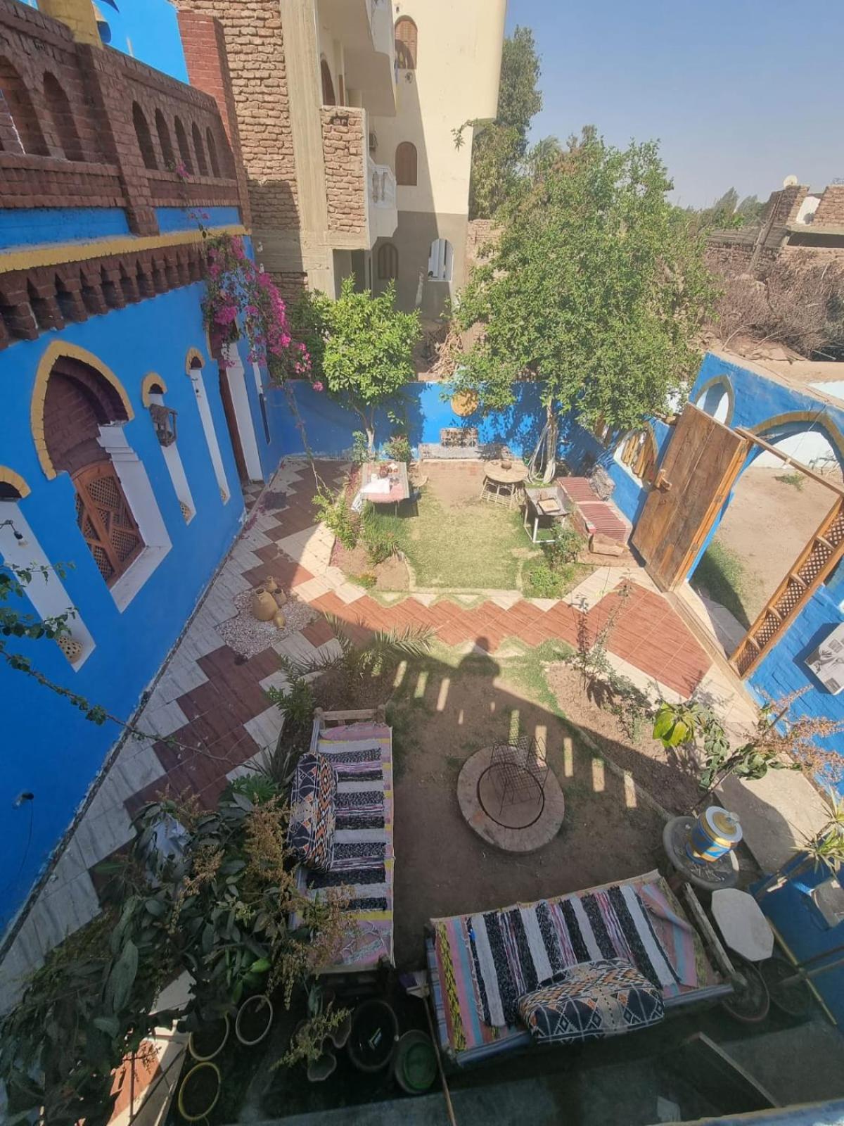 Green Palace Garden