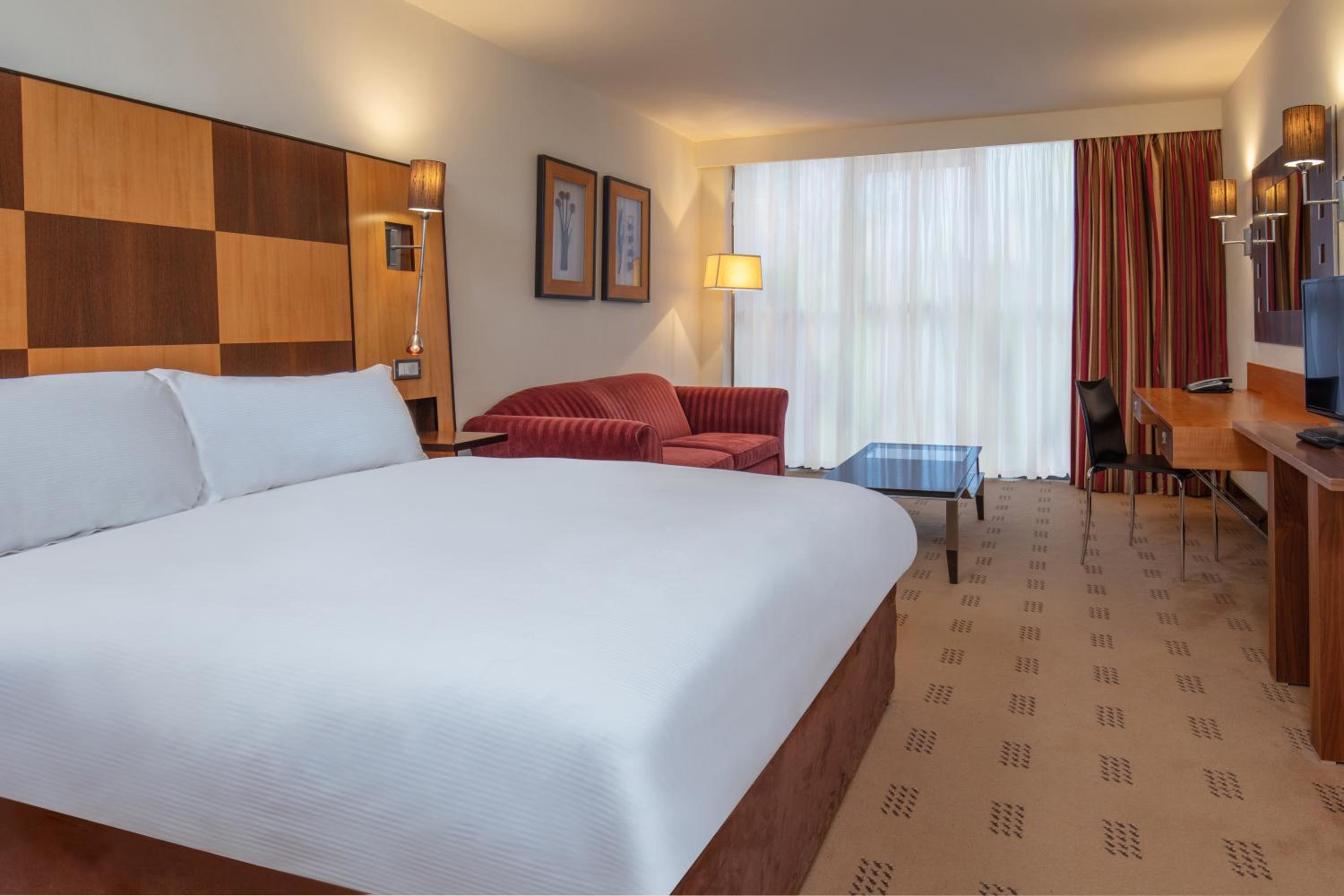 Crewe Vacations - Crewe Hall Hotel  Spa - Cheshire - Property Image 3
