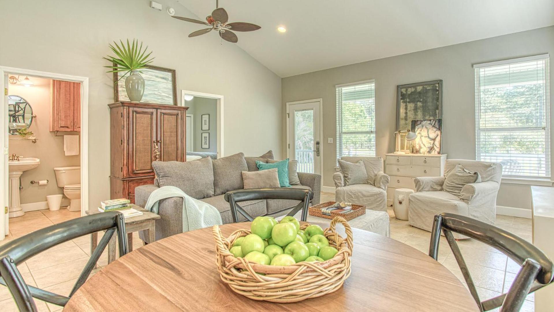 Flip Flop Cottage - Great rates and dog friendly with additional pet fee view 3