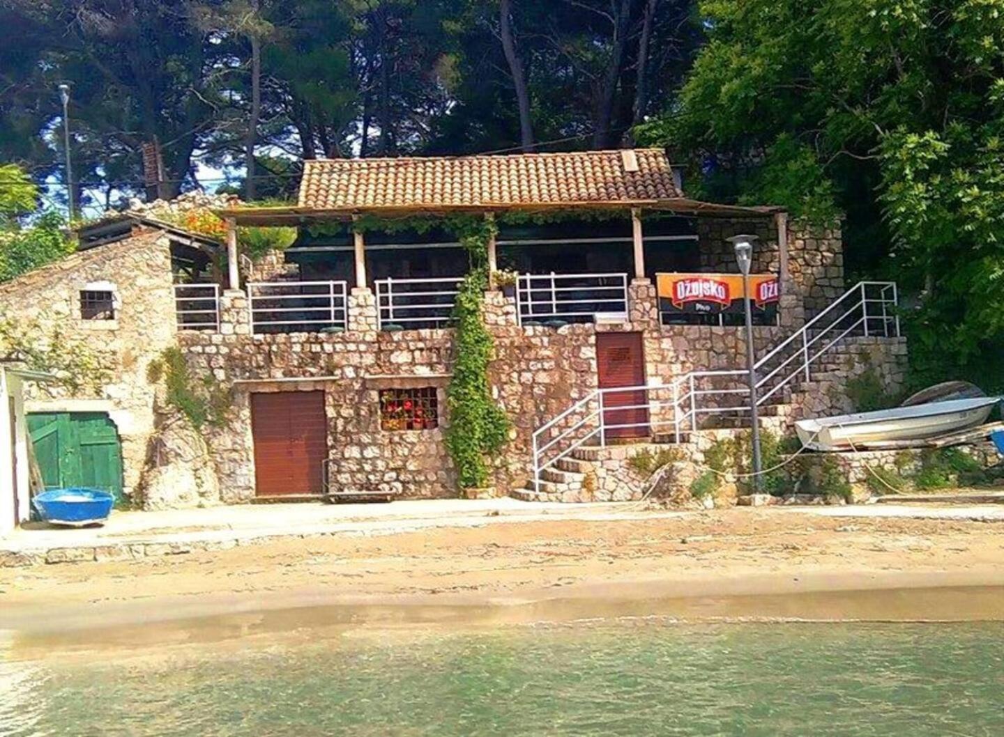 Photo 13