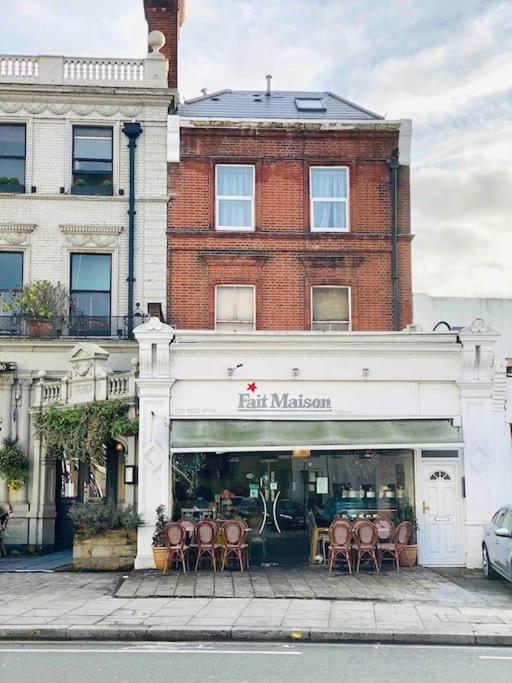 2Bdr Modern Apartment in Hammersmith West London