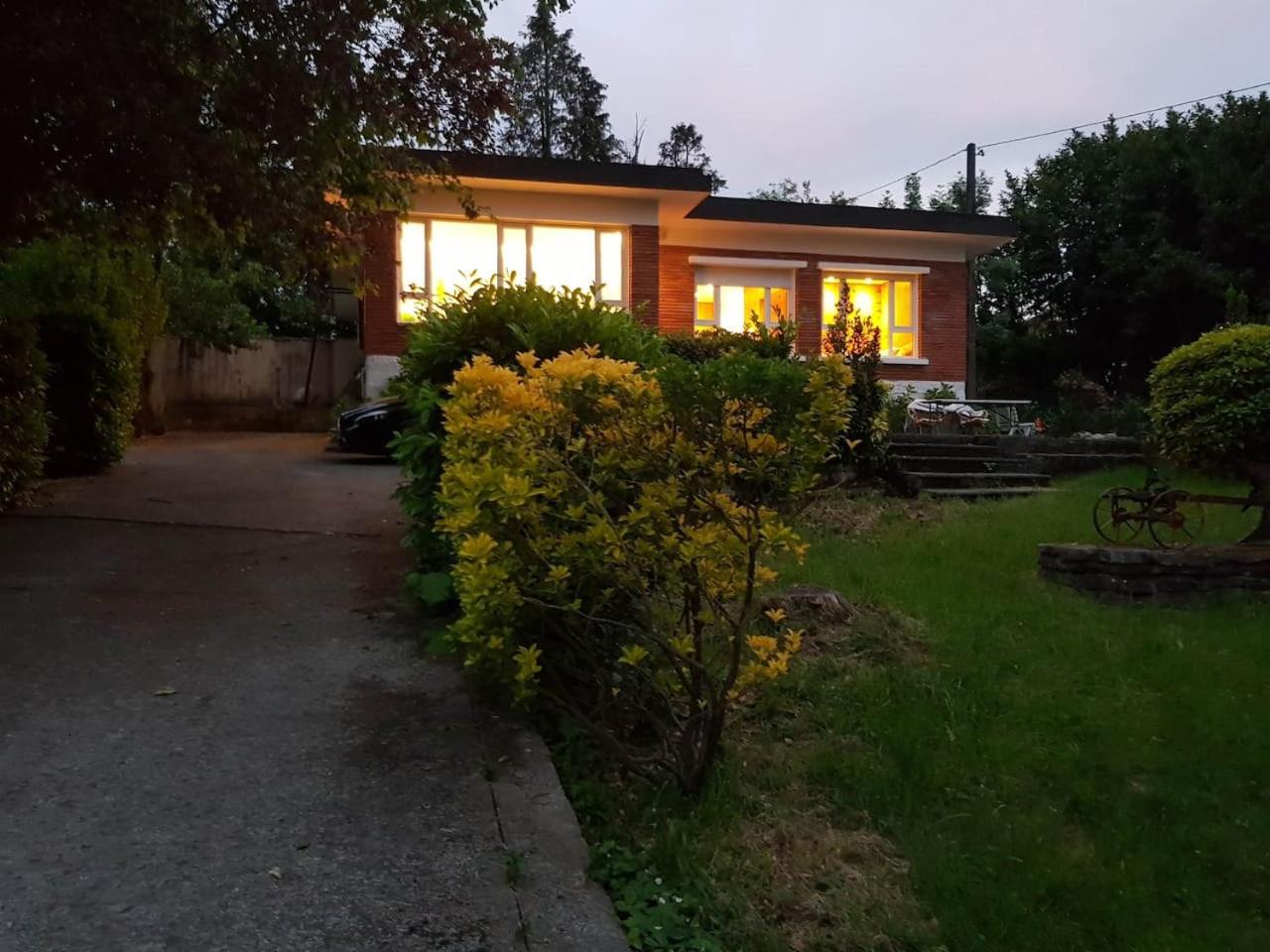 Casa Lekutxoa con amplio jardín cerca de San Sebastián