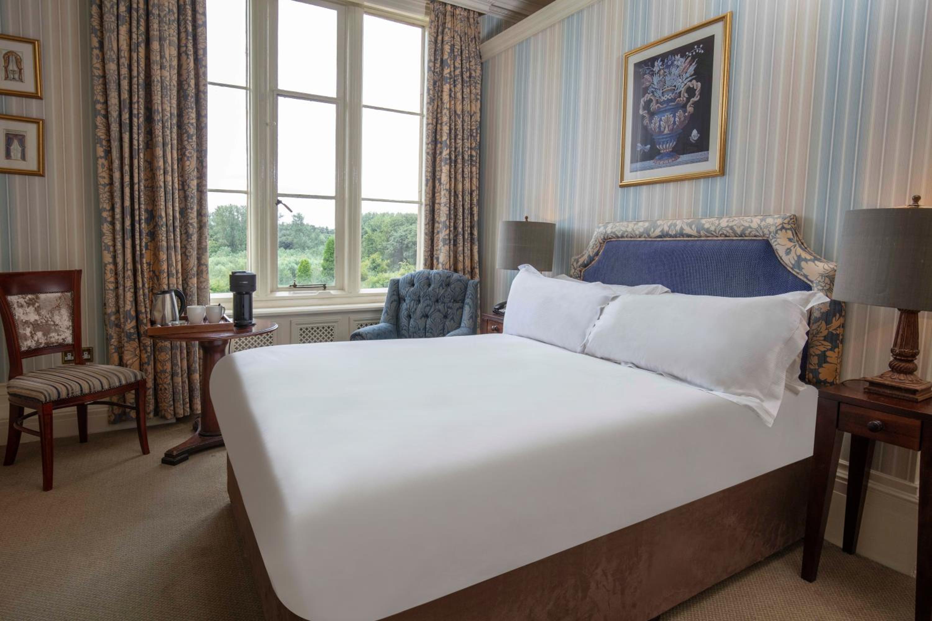 Crewe Vacations - Crewe Hall Hotel  Spa - Cheshire - Property Image 8