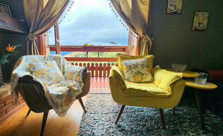 Apartamento Duplex Alto do Capivari