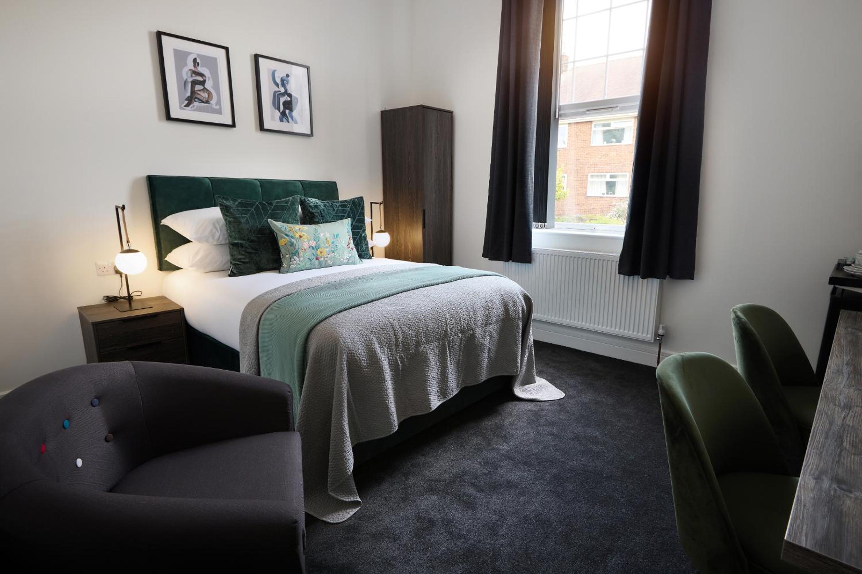 Walsall Vacations - The Woden Boutique Hotel Walsall M6 J9 - Property Image 5