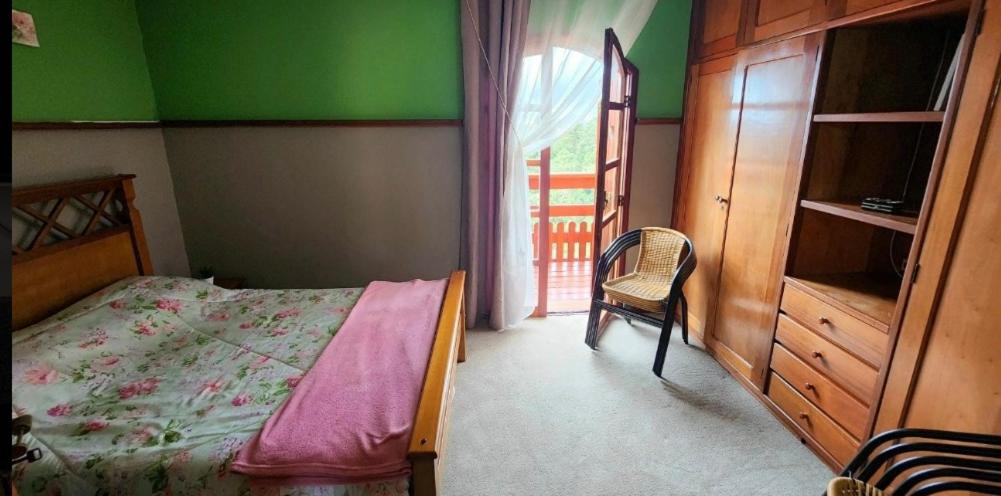 Apartamento Duplex Alto do Capivari