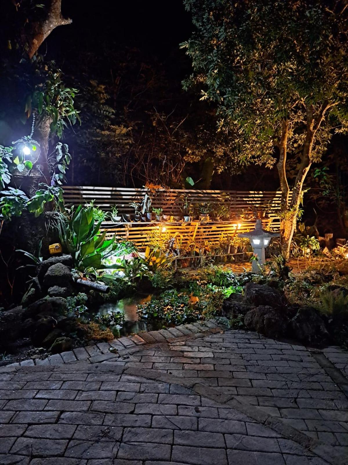 Sítio com piscina, na estrada de Aldeia Velha e rio a frente da porteira
