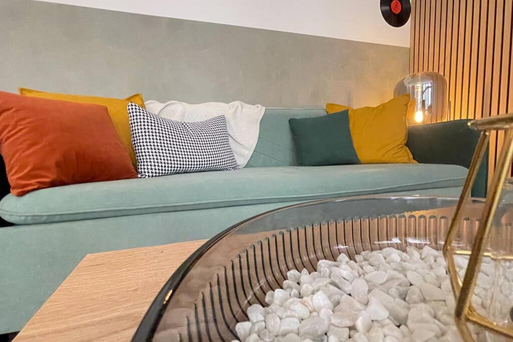 Modern City Apartment l Netflix l fast wifi l Xbox